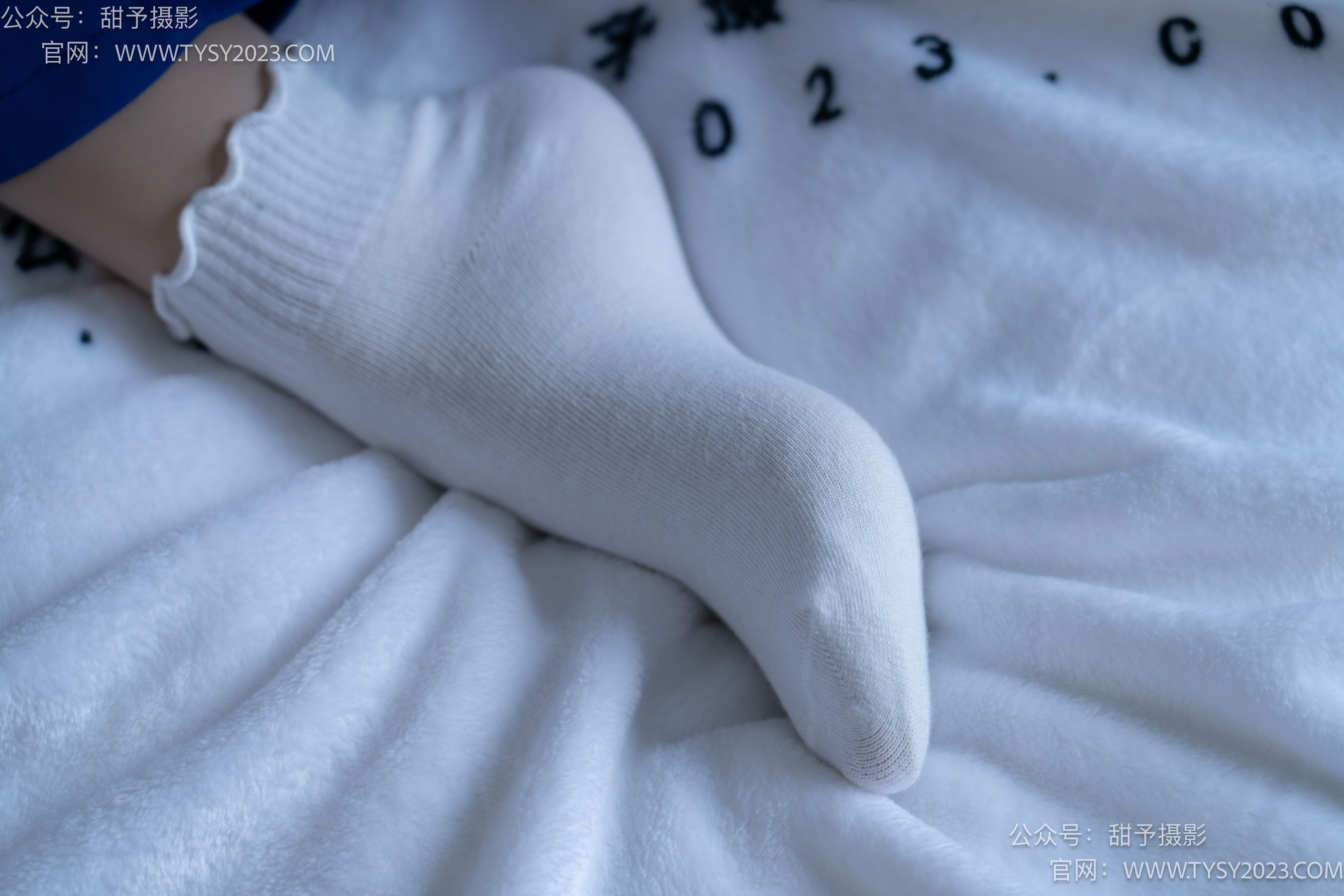 甜予摄影 No.098 璇璇 -校服、板鞋、白棉袜、肉丝（脚尖加固款）/(135P)