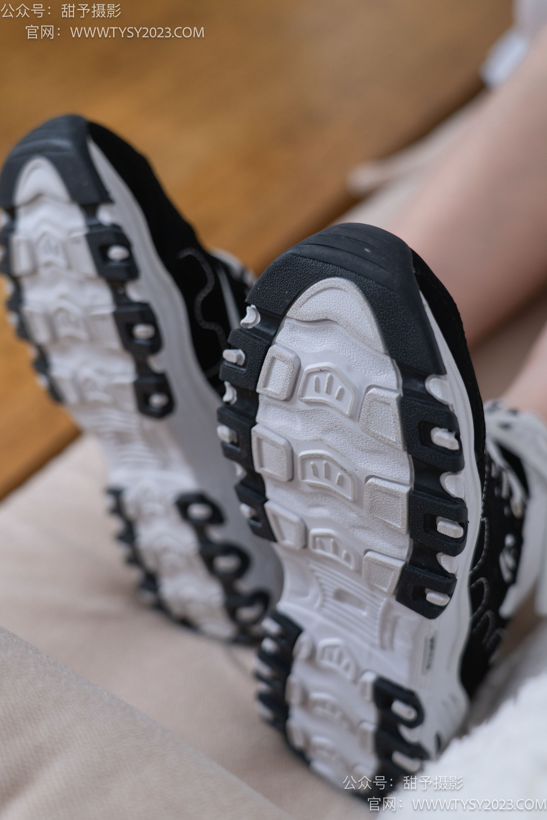 甜予摄影 No.083 璇璇 -运动鞋、白棉袜、裸足/(133P)