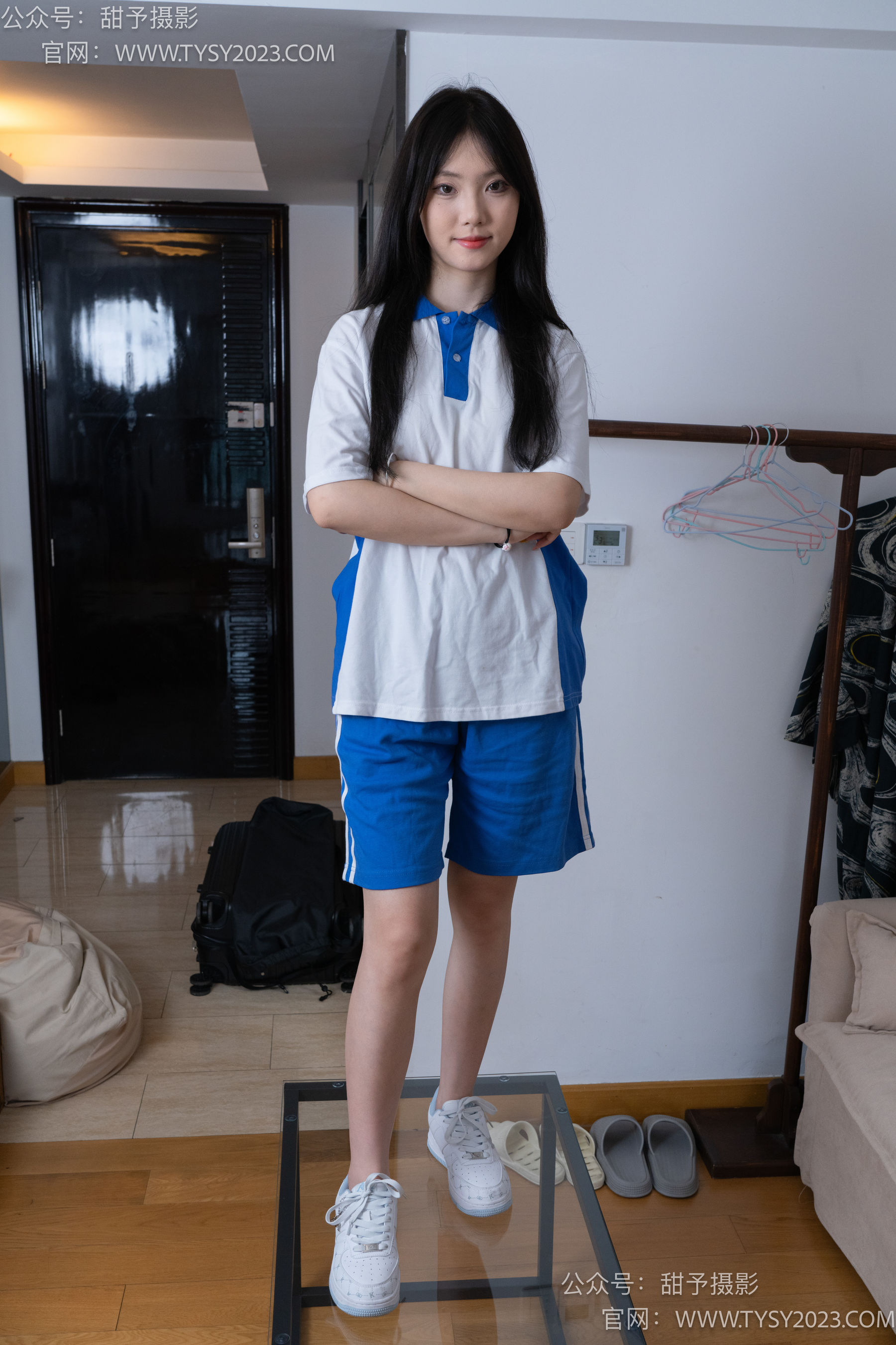 甜予摄影 No.080 璇璇 -校服、板鞋、裸足、光脚踩小西红柿葡萄的剧情/(128P)