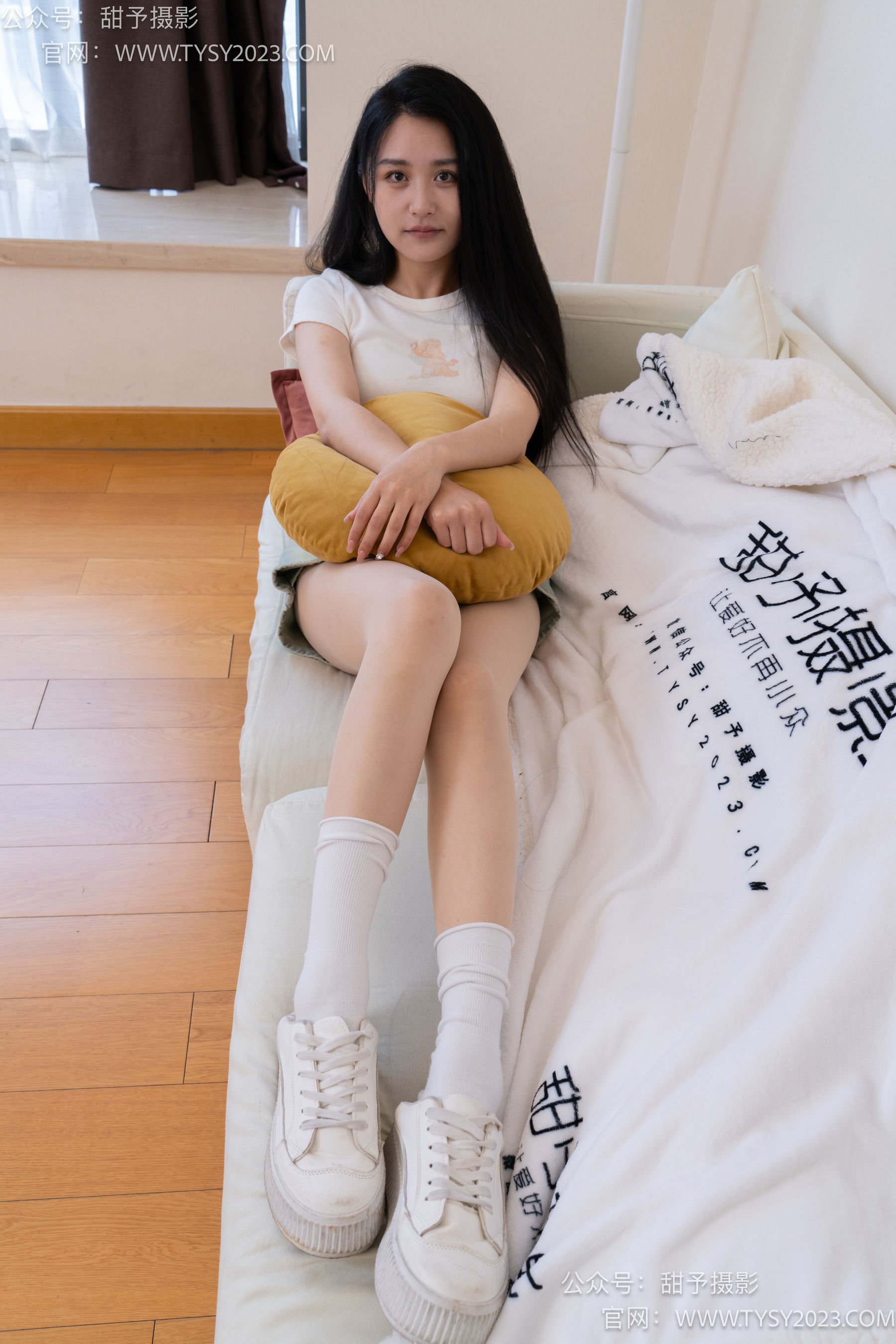 甜予摄影 No.096 澜澜 -板鞋、白棉袜、肉丝（脚尖加固款）/(130P)