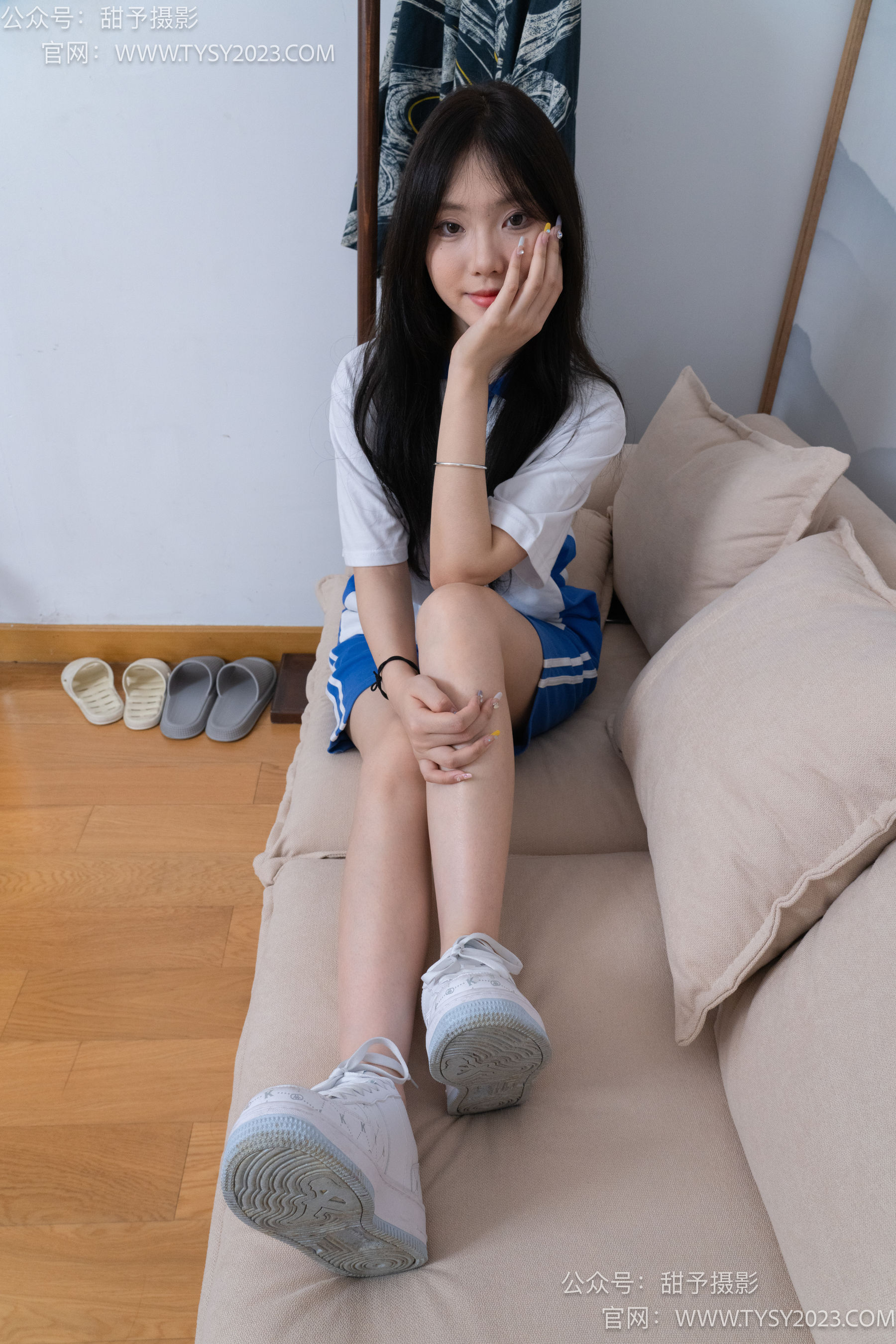 甜予摄影 No.080 璇璇 -校服、板鞋、裸足、光脚踩小西红柿葡萄的剧情/(128P)