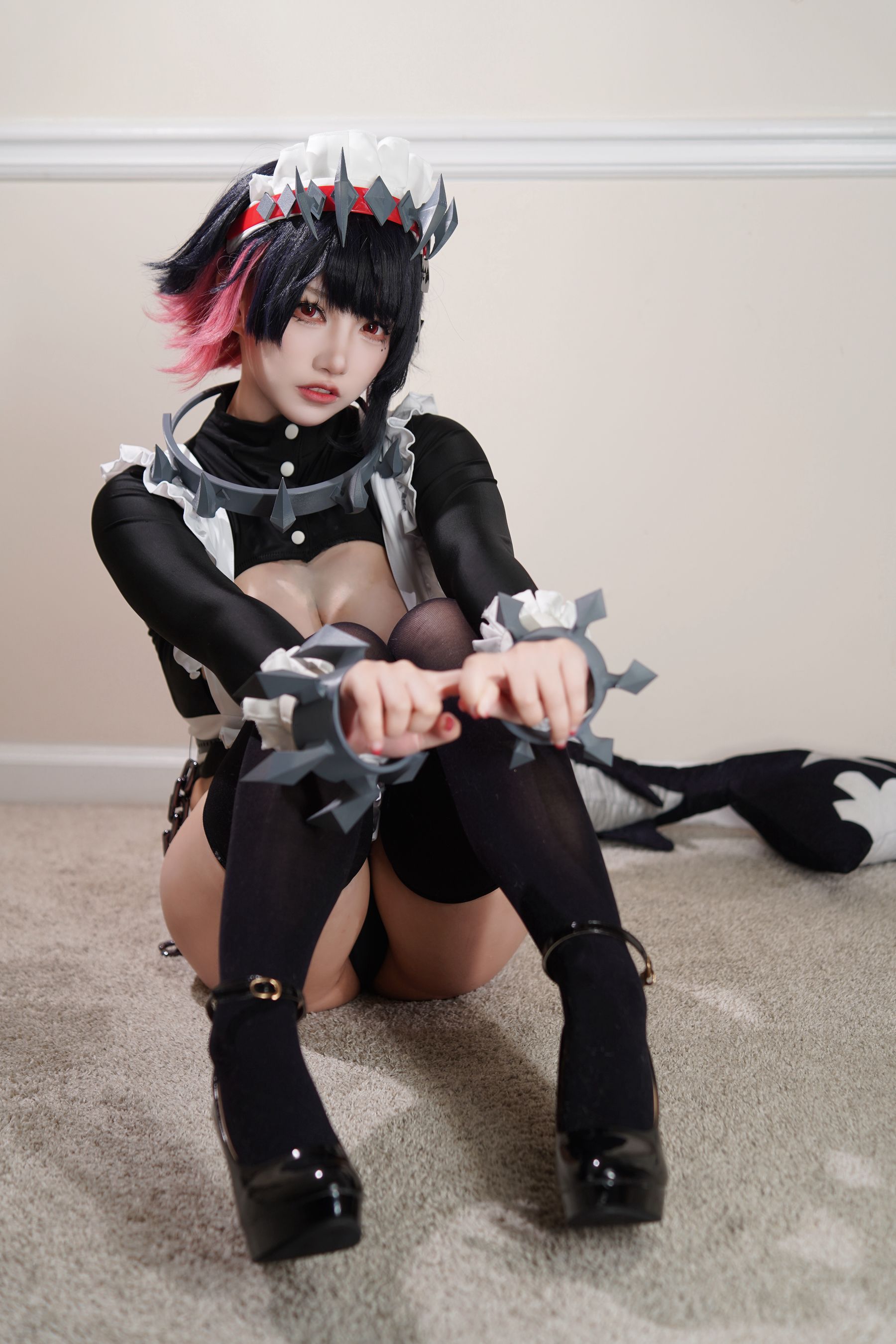 狐洛洛子 - 鲨鱼妹 女仆/(40P)