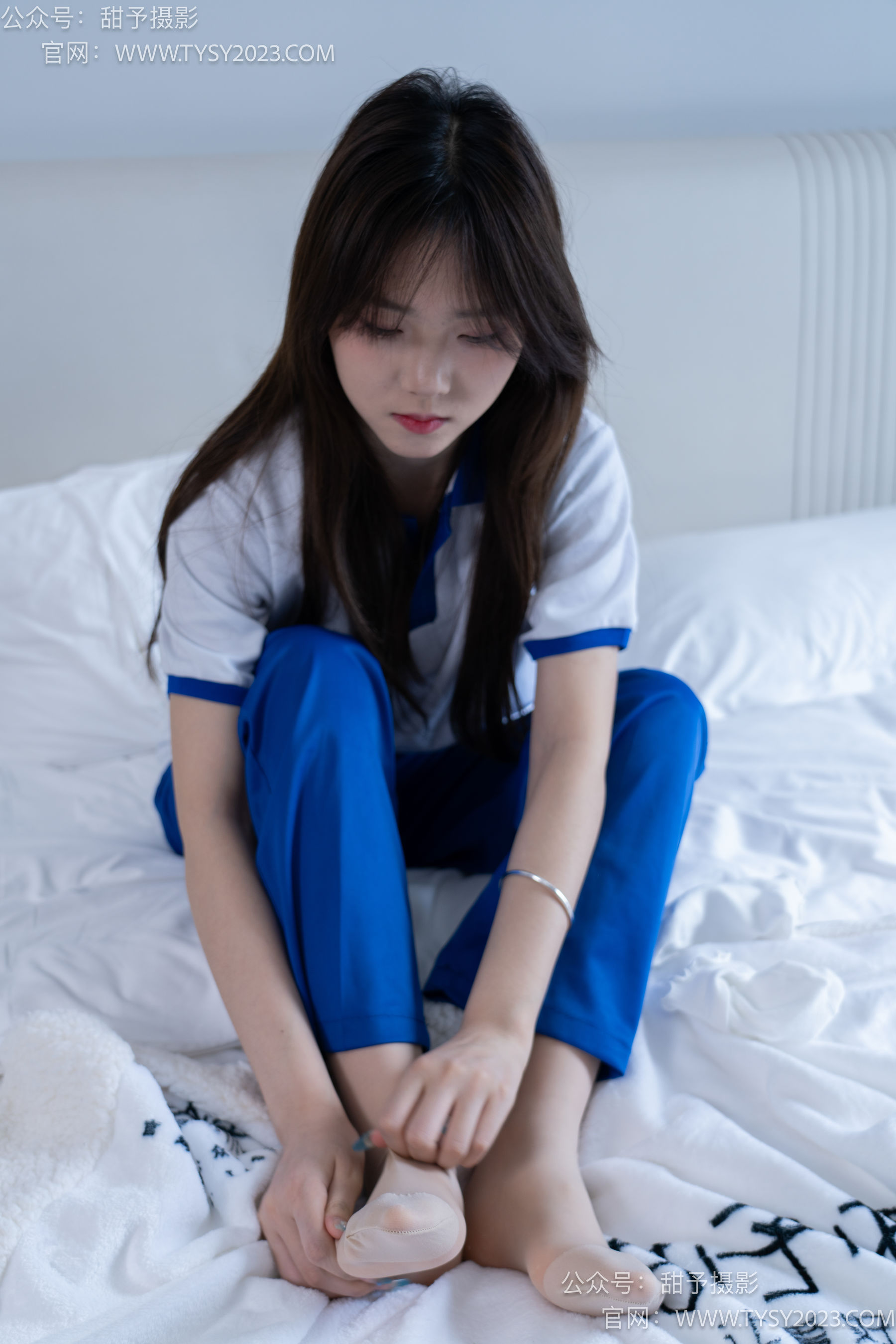 甜予摄影 No.098 璇璇 -校服、板鞋、白棉袜、肉丝（脚尖加固款）/(135P)