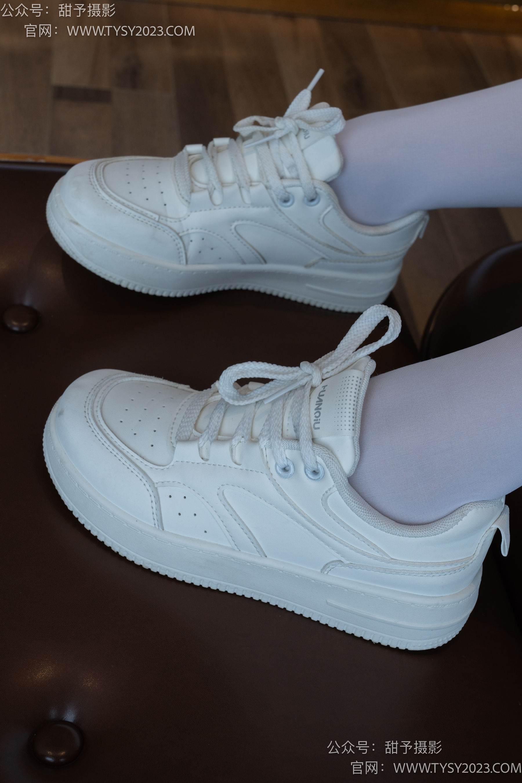 甜予摄影 No.089 璇璇 -板鞋、厚白丝/(136P)