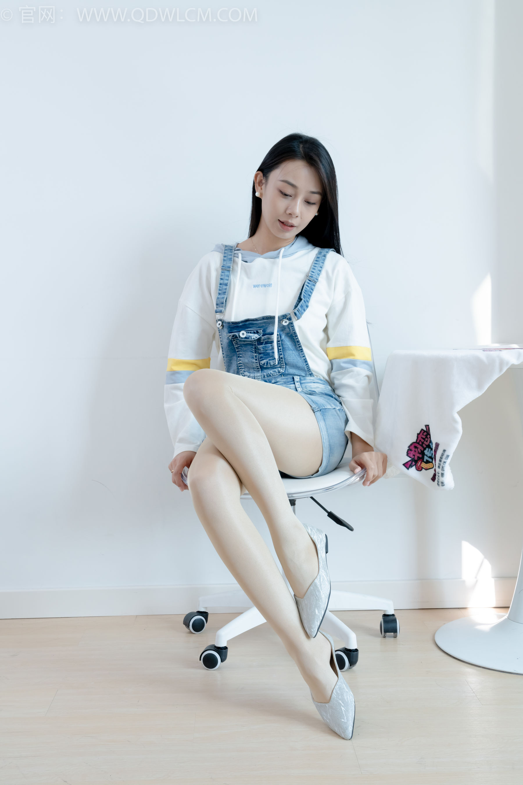 物恋传媒 No.2173 兰兰 -初秋的街头/(165P)