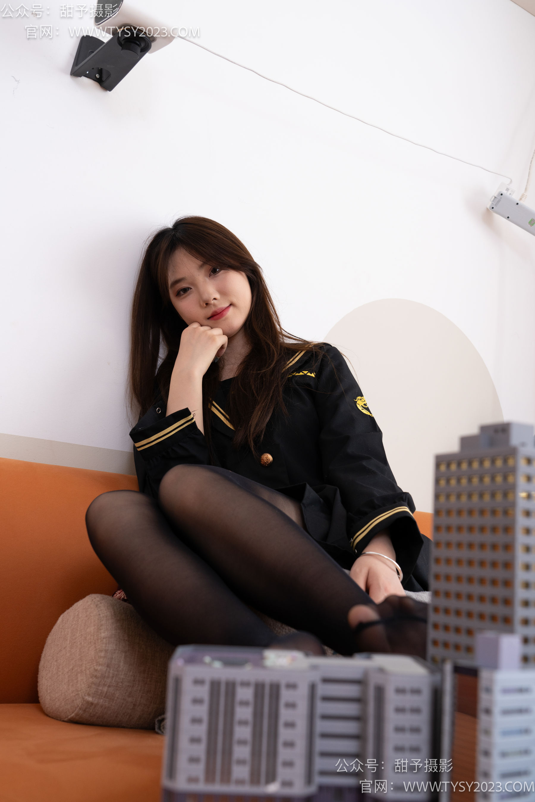 甜予摄影 No.077 璇璇 -JK制服、凉爽高跟鞋、嘿丝（脚尖透明款）、小人国剧情/(128P)