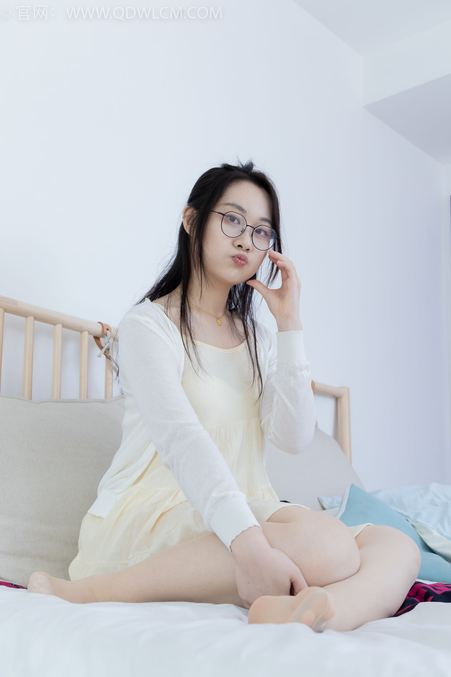 物恋传媒 No.2155 小新 -足够的勇气/(150P)