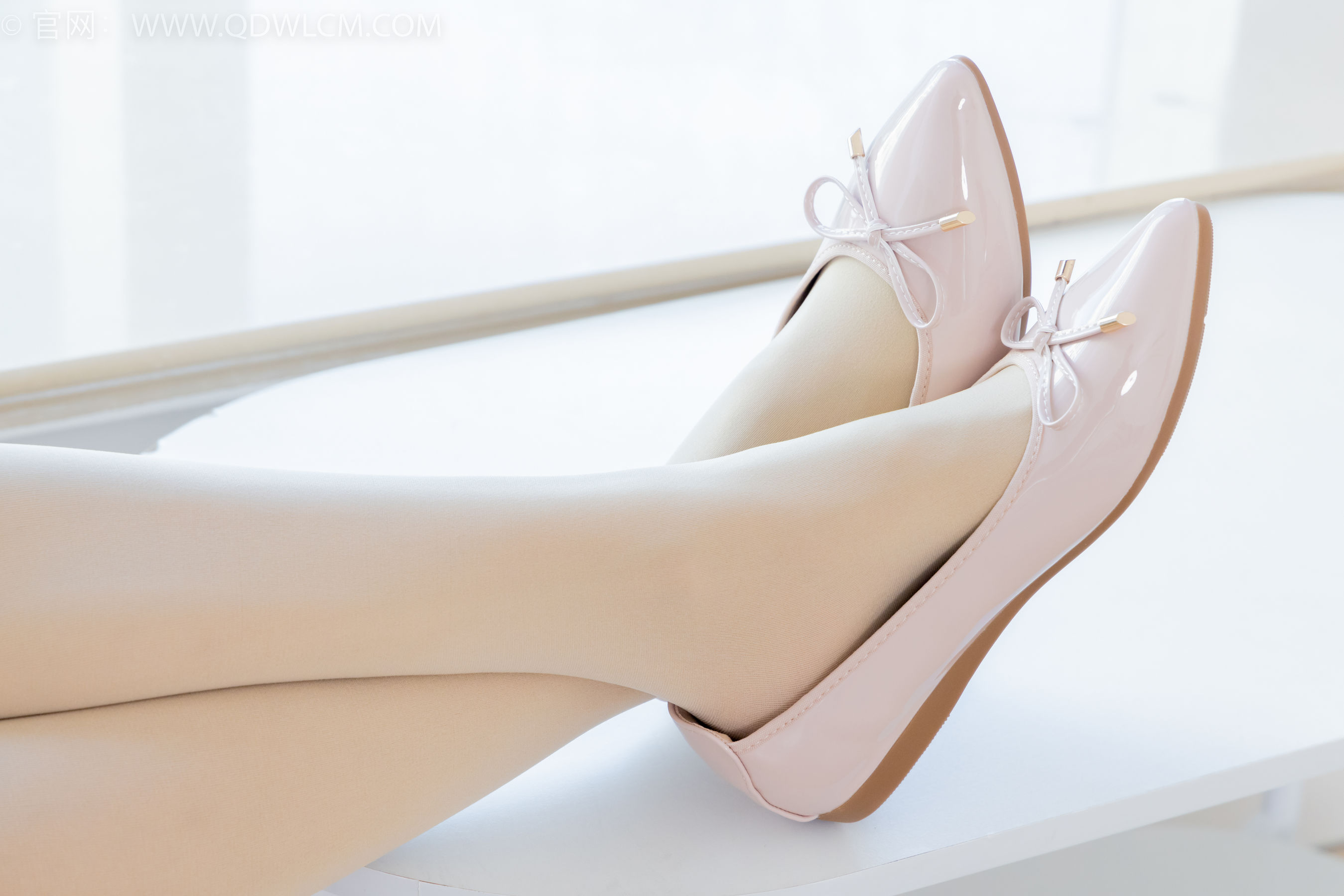 物恋传媒 No.2157 茯苓 -明亮而不刺眼/(150P)