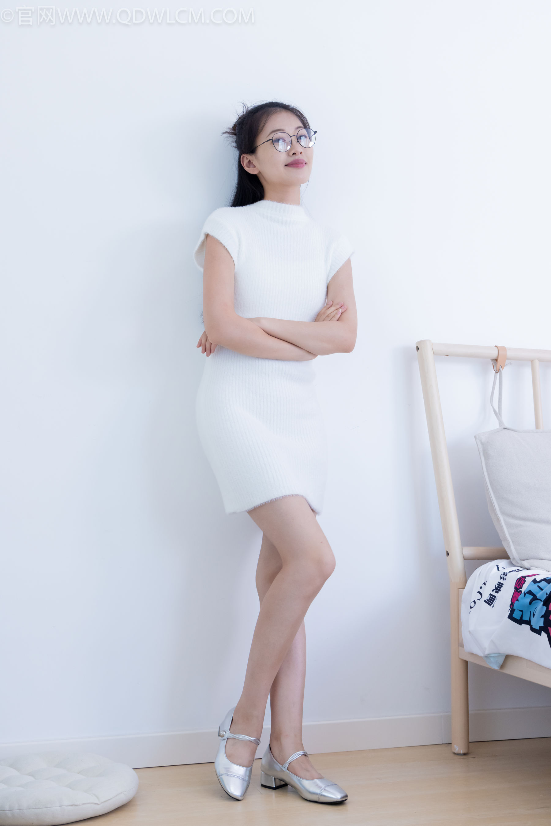 物恋传媒 No.2144 小优 -风吹叶落/(156P)