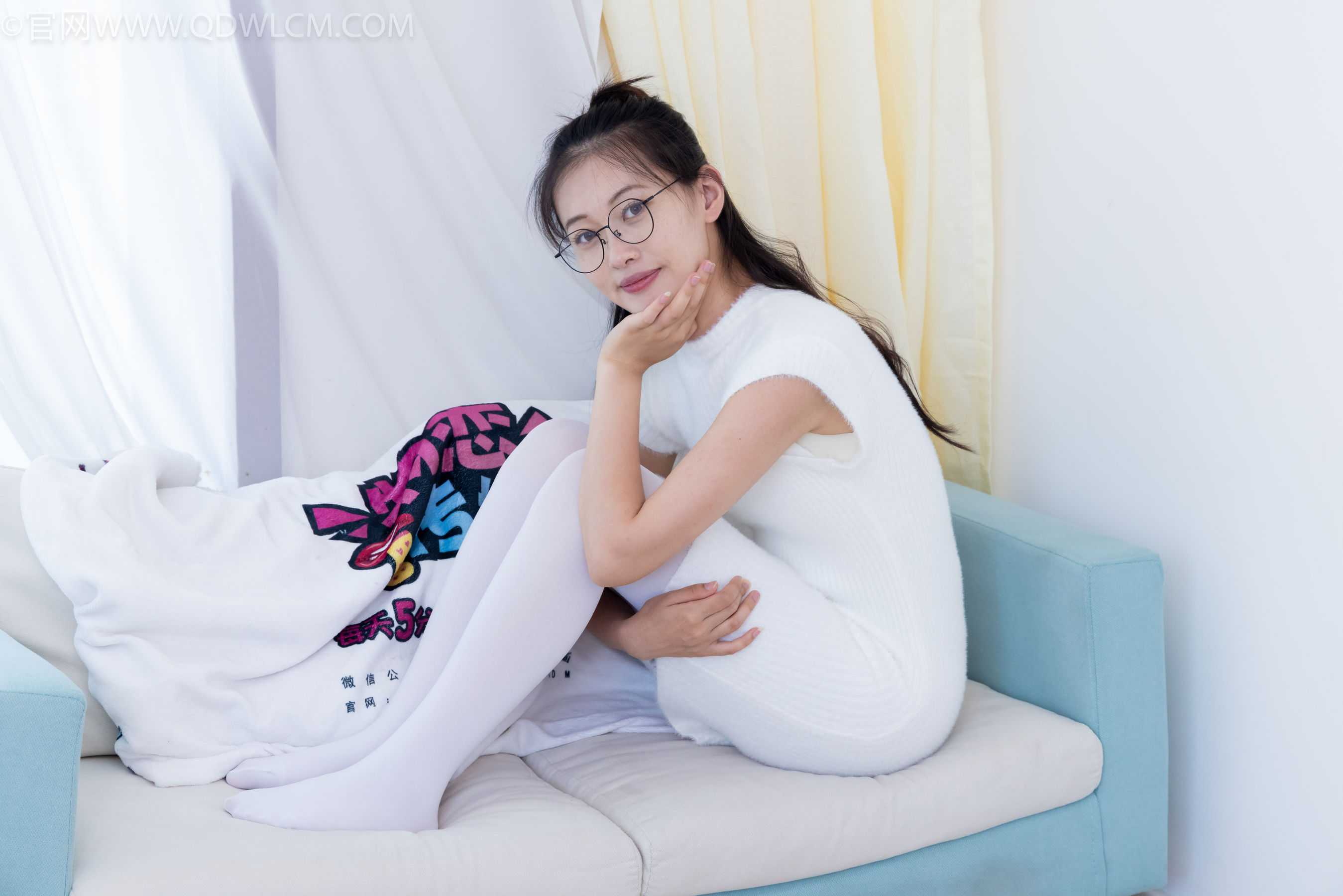 物恋传媒 No.2144 小优 -风吹叶落/(156P)