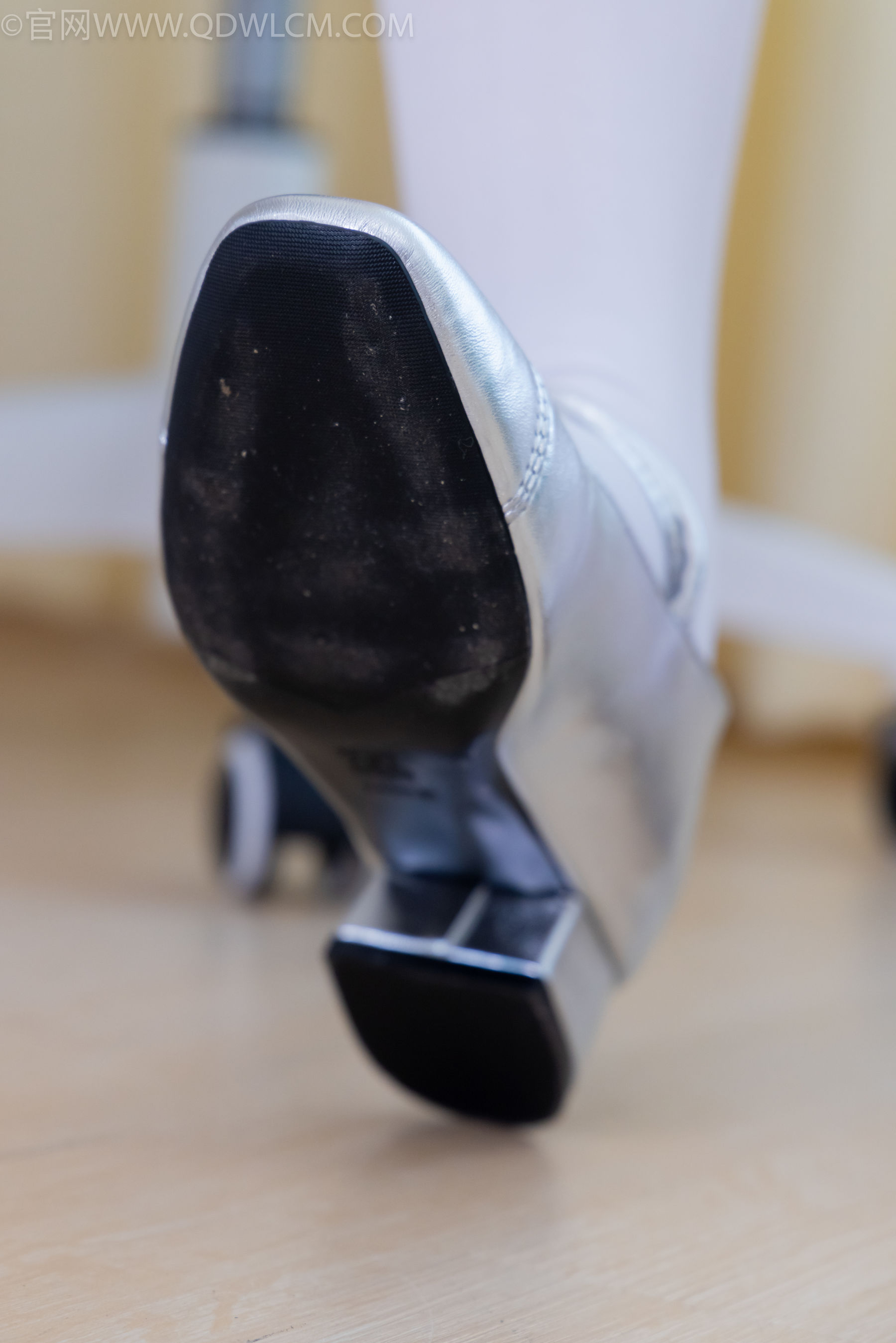 物恋传媒 No.2144 小优 -风吹叶落/(156P)