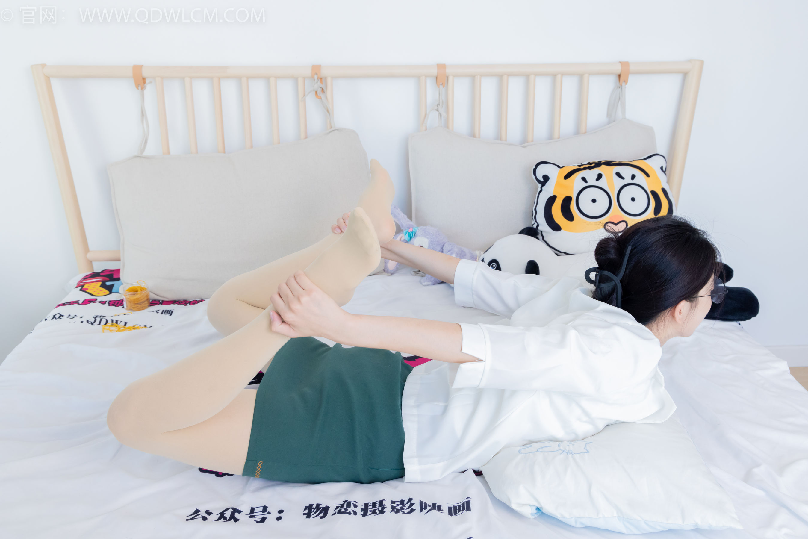 物恋传媒 No.2157 茯苓 -明亮而不刺眼/(150P)