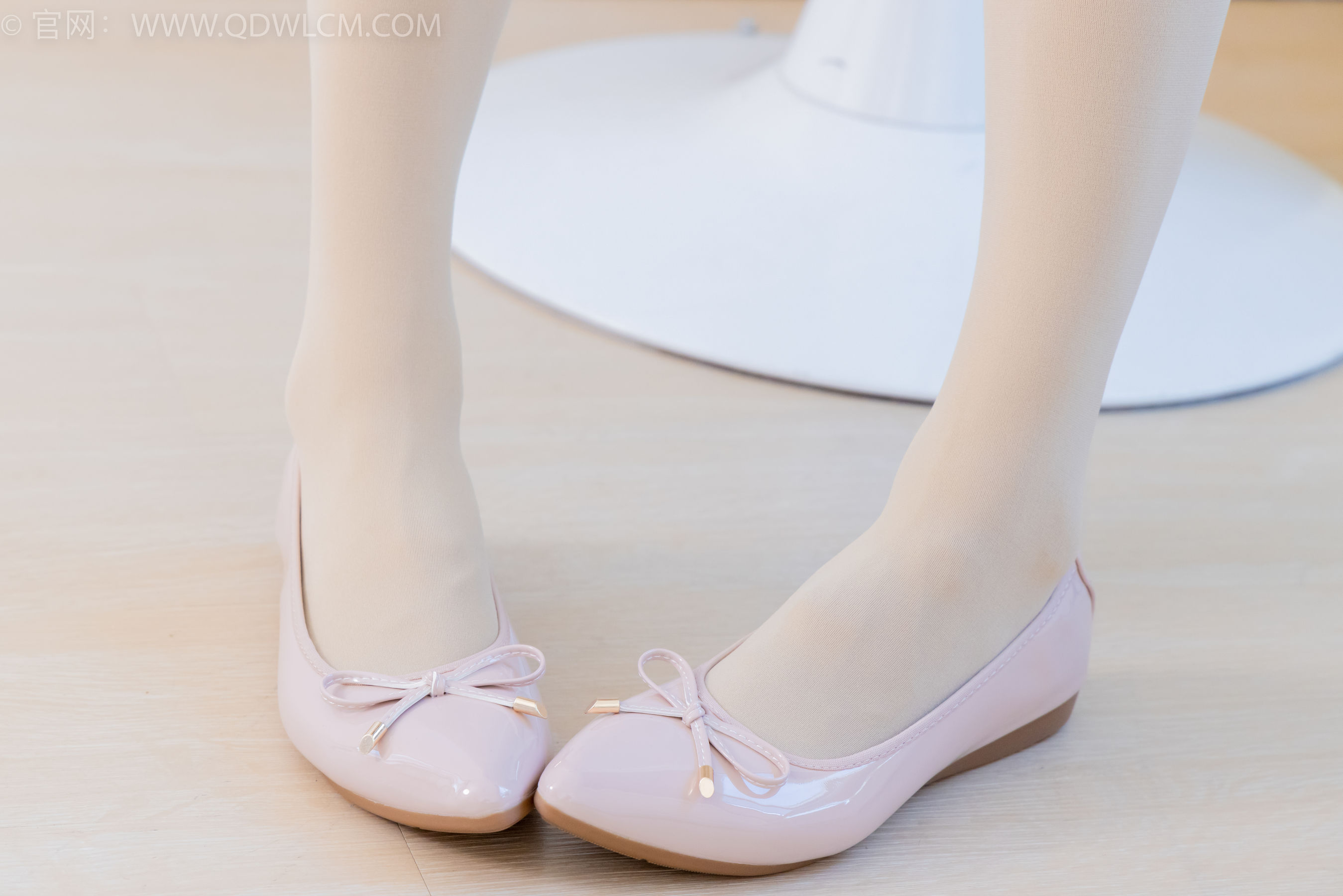 物恋传媒 No.2157 茯苓 -明亮而不刺眼/(150P)