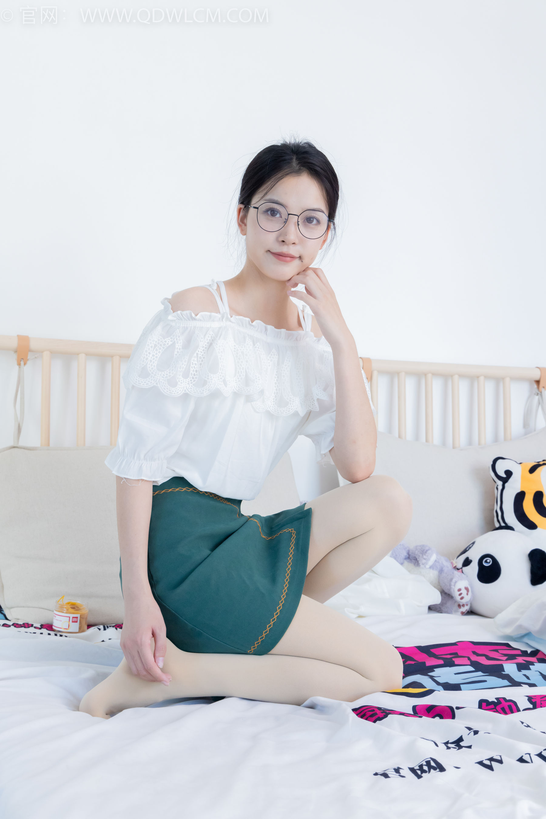 物恋传媒 No.2157 茯苓 -明亮而不刺眼/(150P)