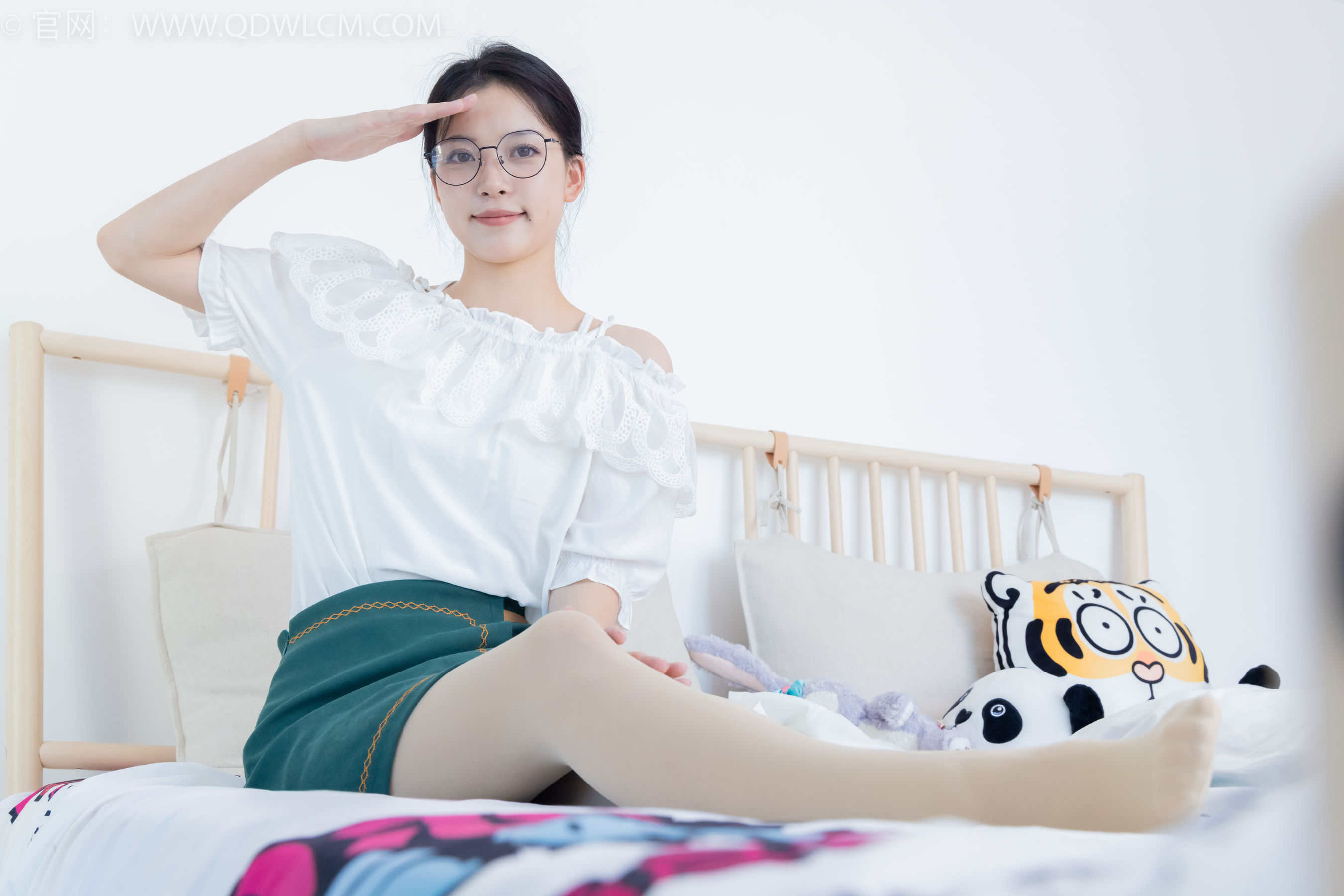 物恋传媒 No.2157 茯苓 -明亮而不刺眼/(150P)