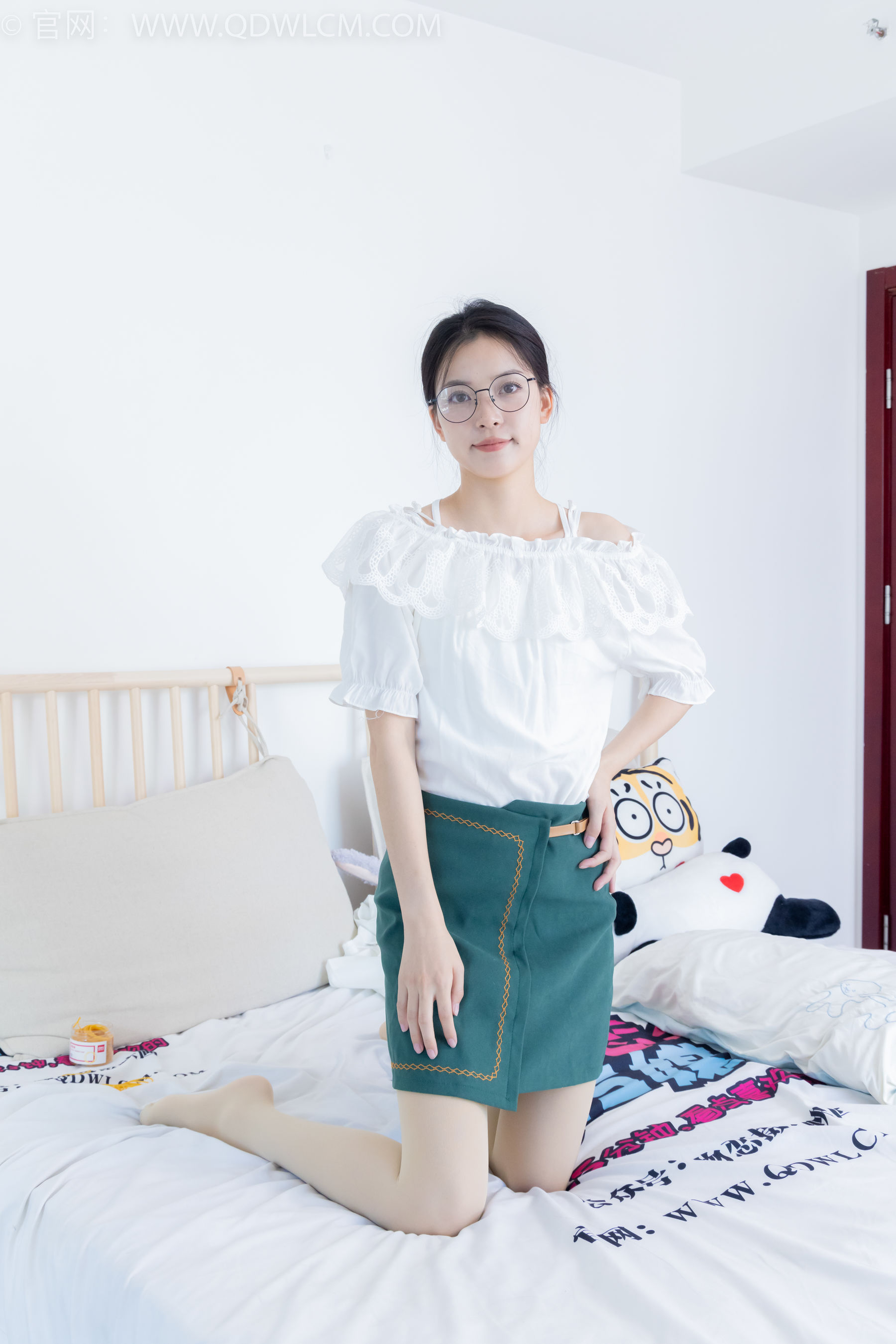 物恋传媒 No.2157 茯苓 -明亮而不刺眼/(150P)