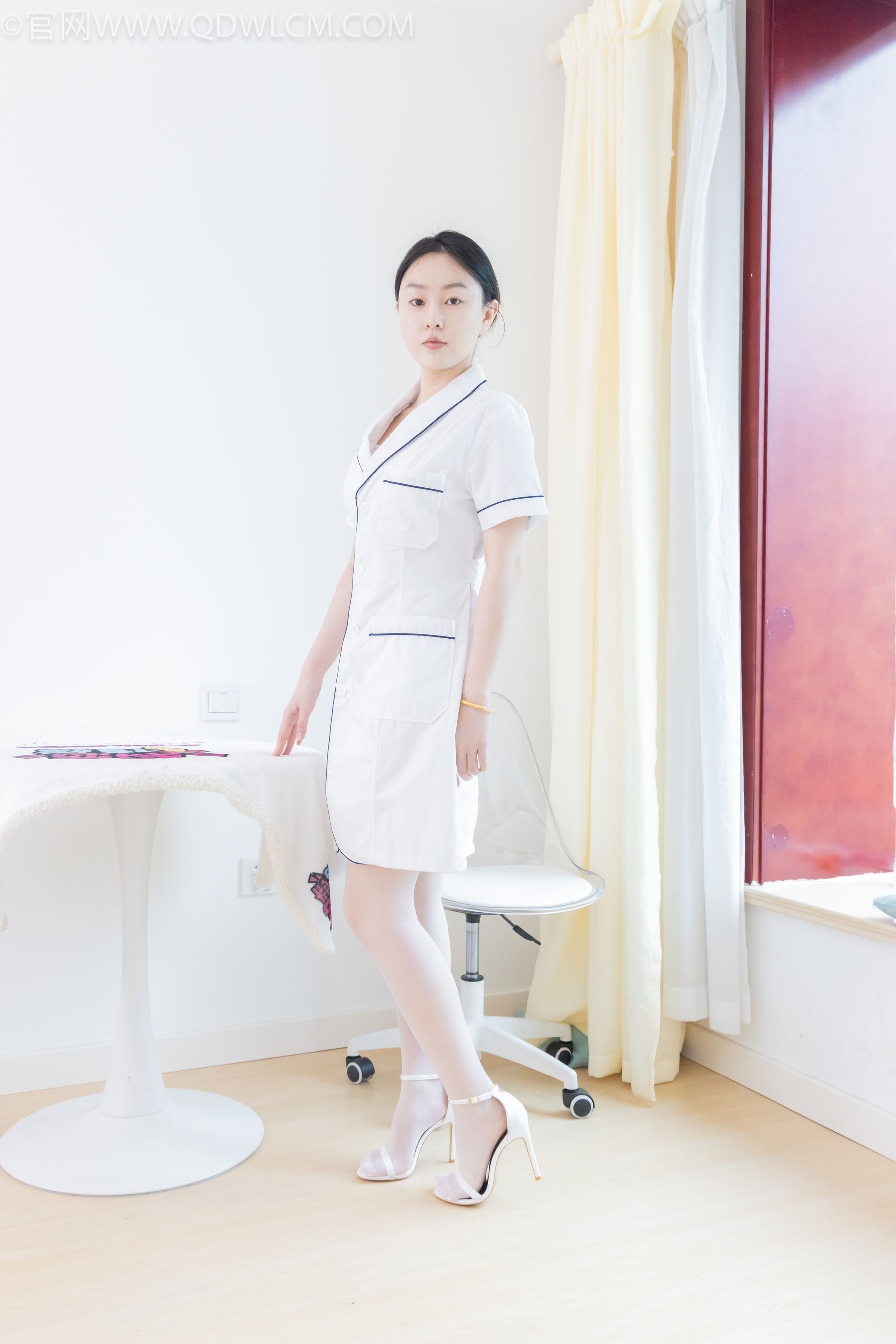 物恋传媒 No.2142 美兔 -纯与白/(150P)