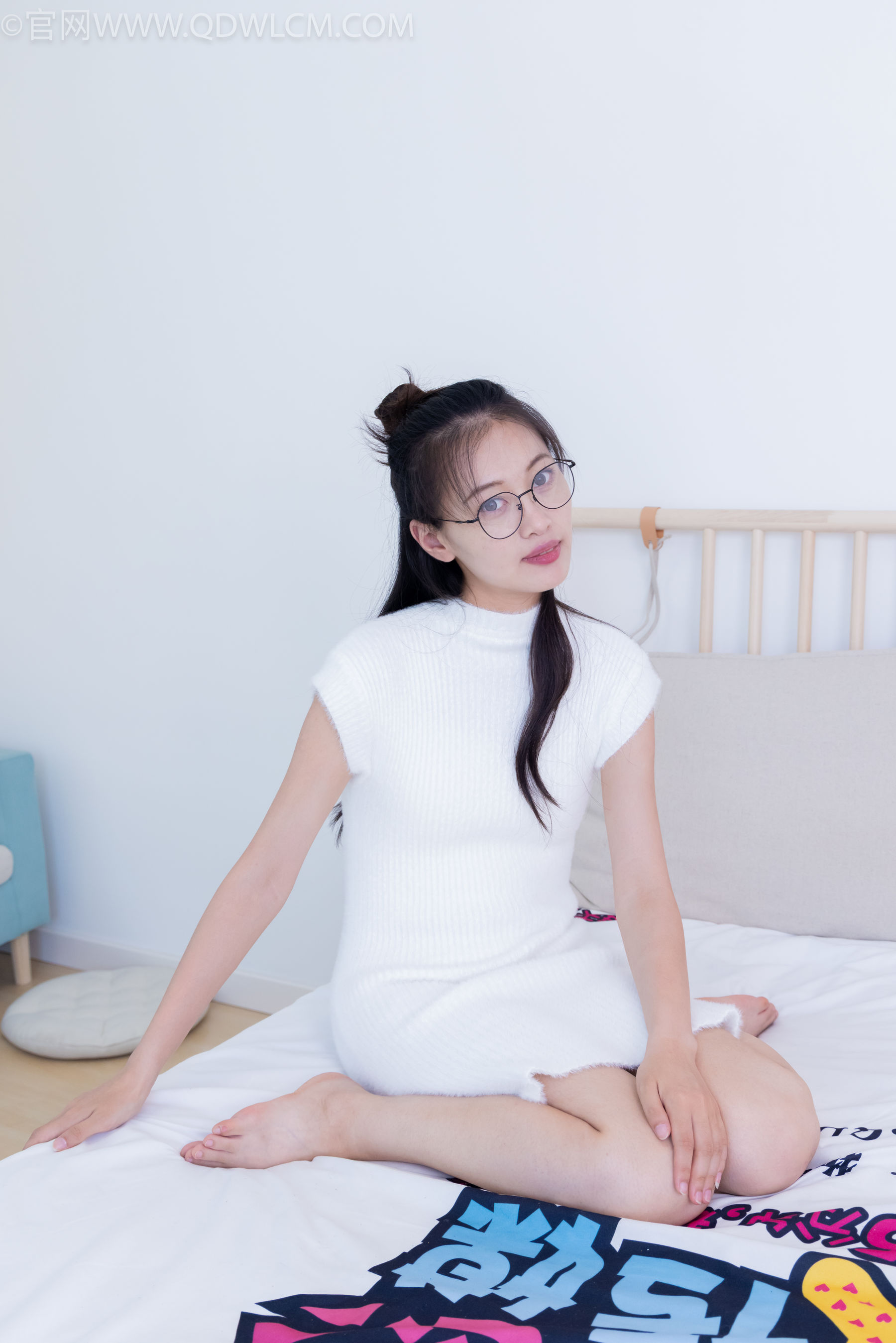 物恋传媒 No.2144 小优 -风吹叶落/(156P)