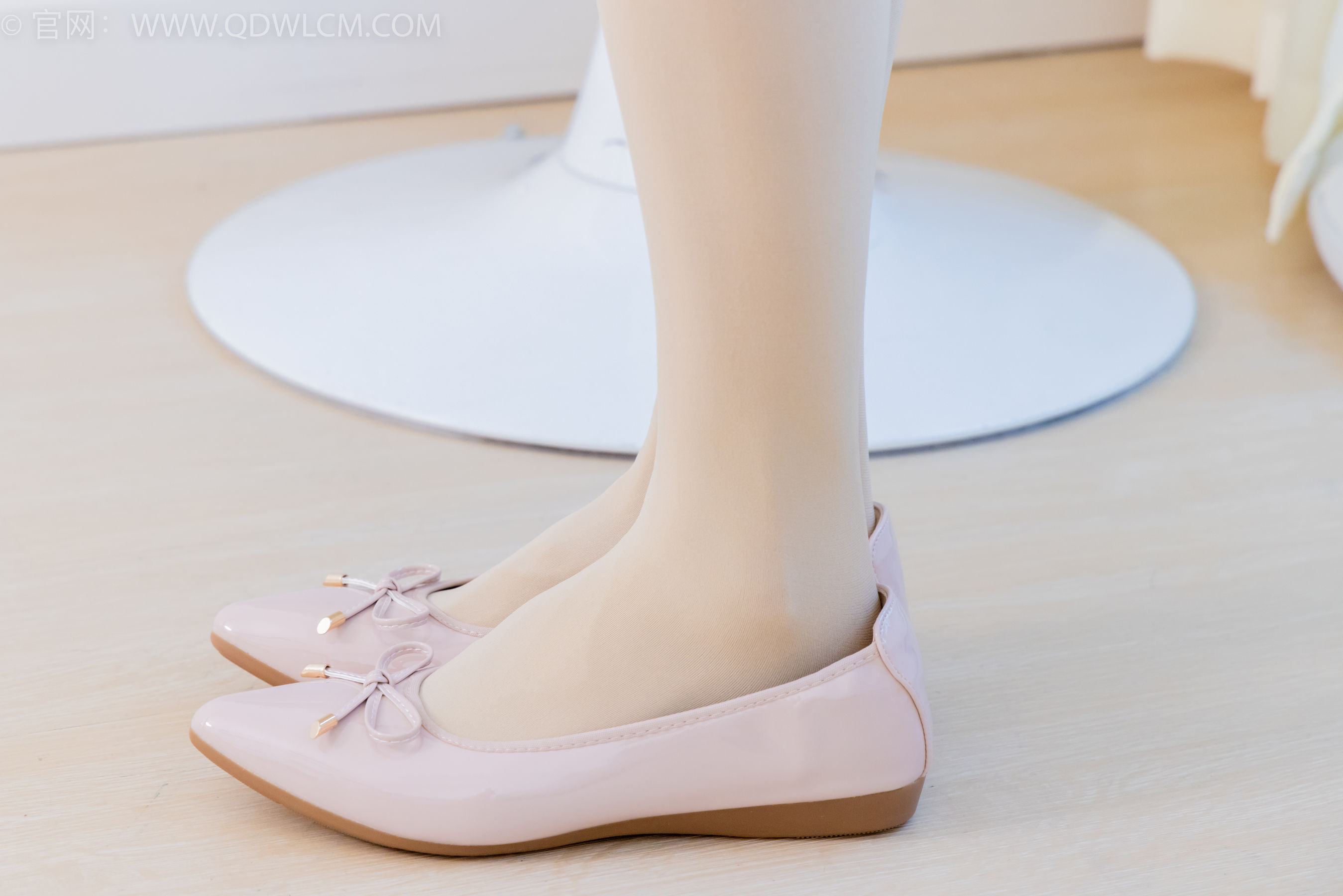 物恋传媒 No.2157 茯苓 -明亮而不刺眼/(150P)