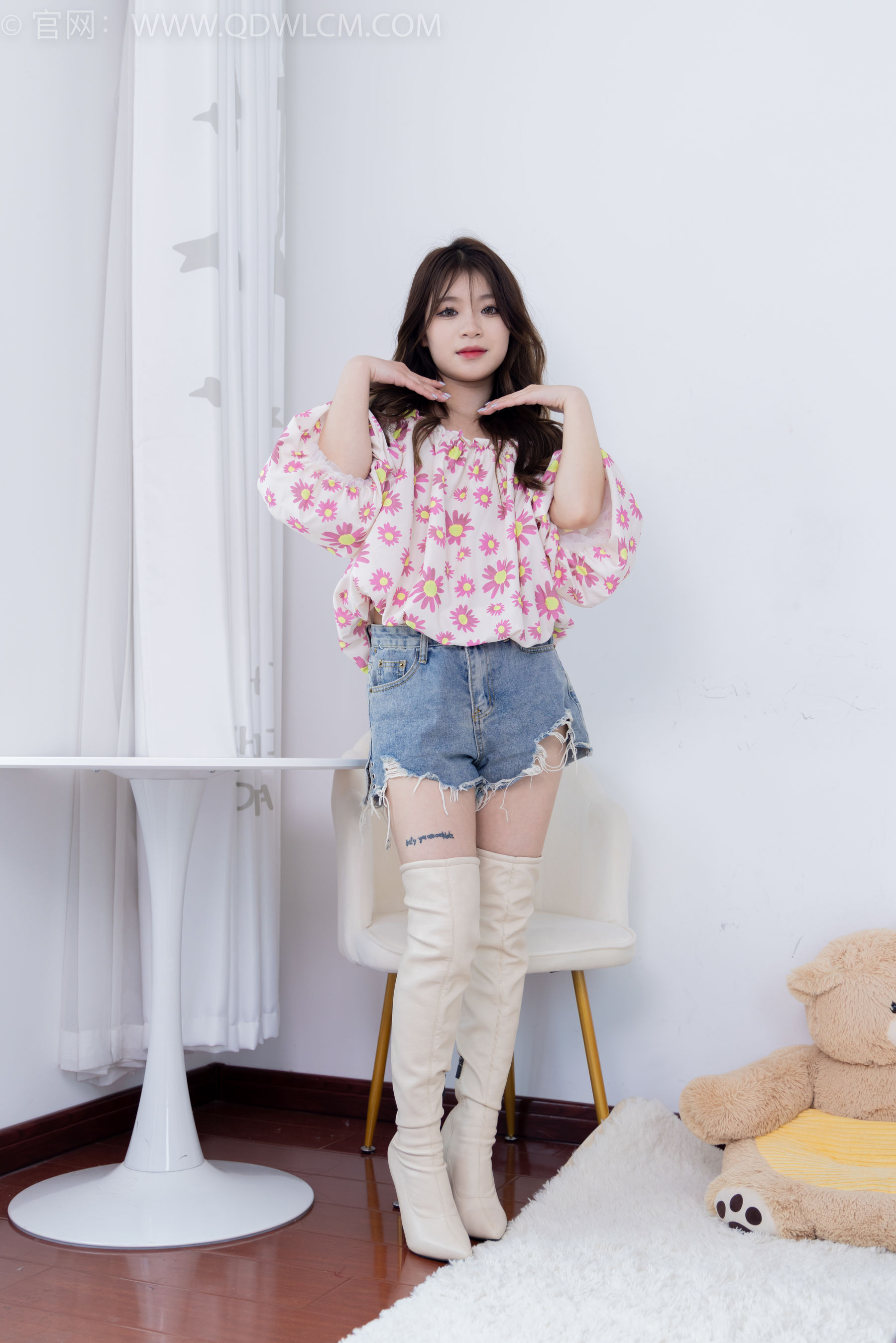 物恋传媒 No.2136 闪闪 -拥抱冬天/(170P)