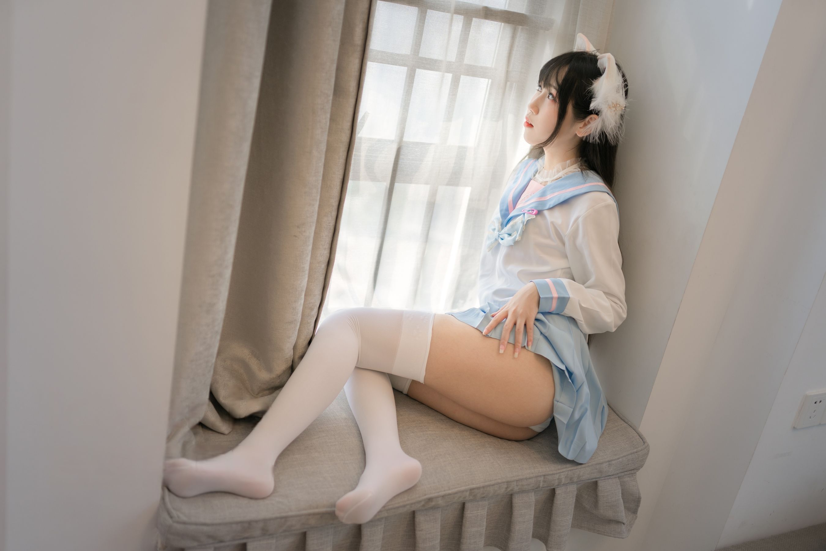 微博人气Coser不呆猫 - 白色兔子JK/(63P)