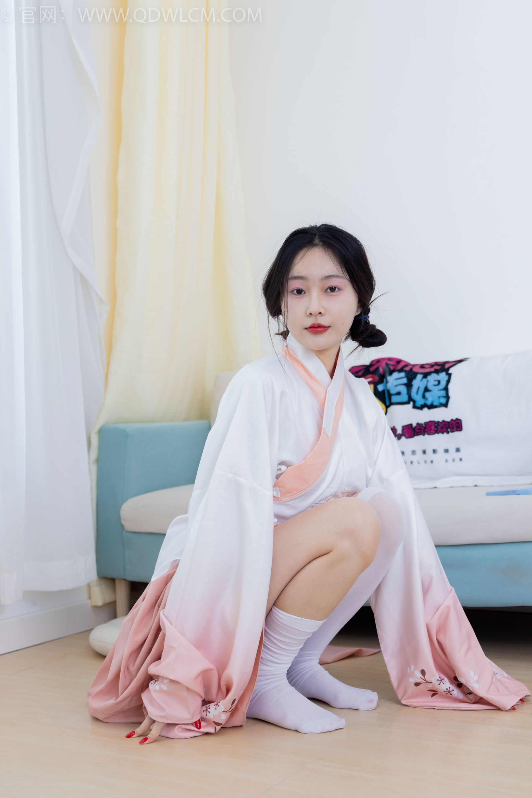 物恋传媒 No.2132 美兔 -心动一刹/(220P)