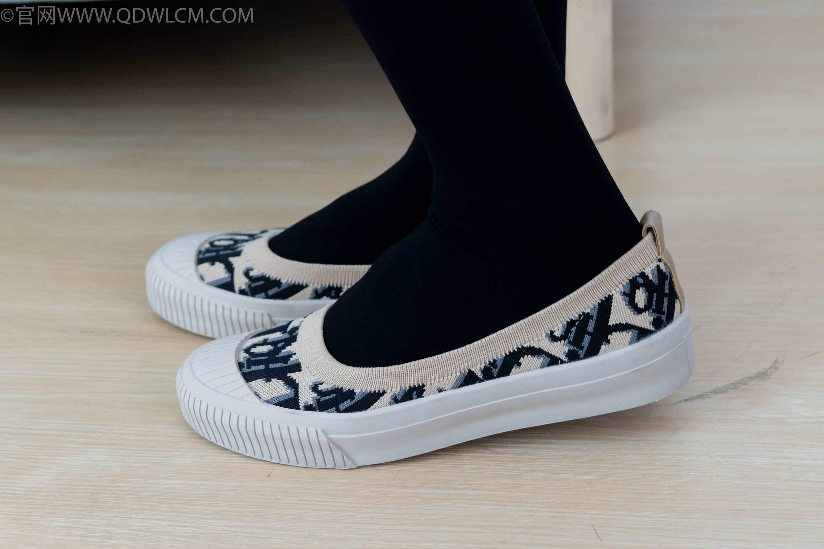 物恋传媒 No.2139 茯苓 -夜月/(165P)