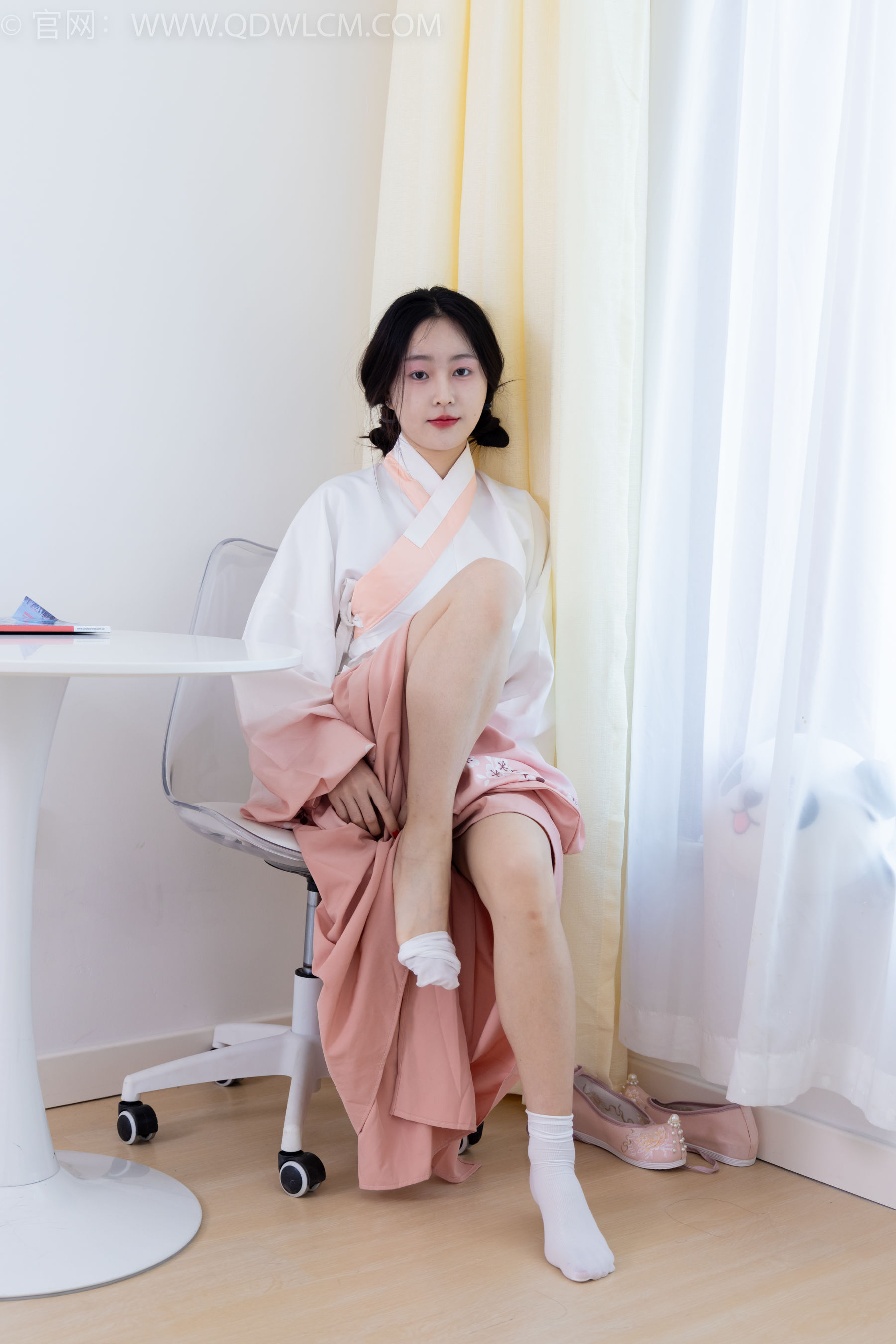 物恋传媒 No.2132 美兔 -心动一刹/(220P)