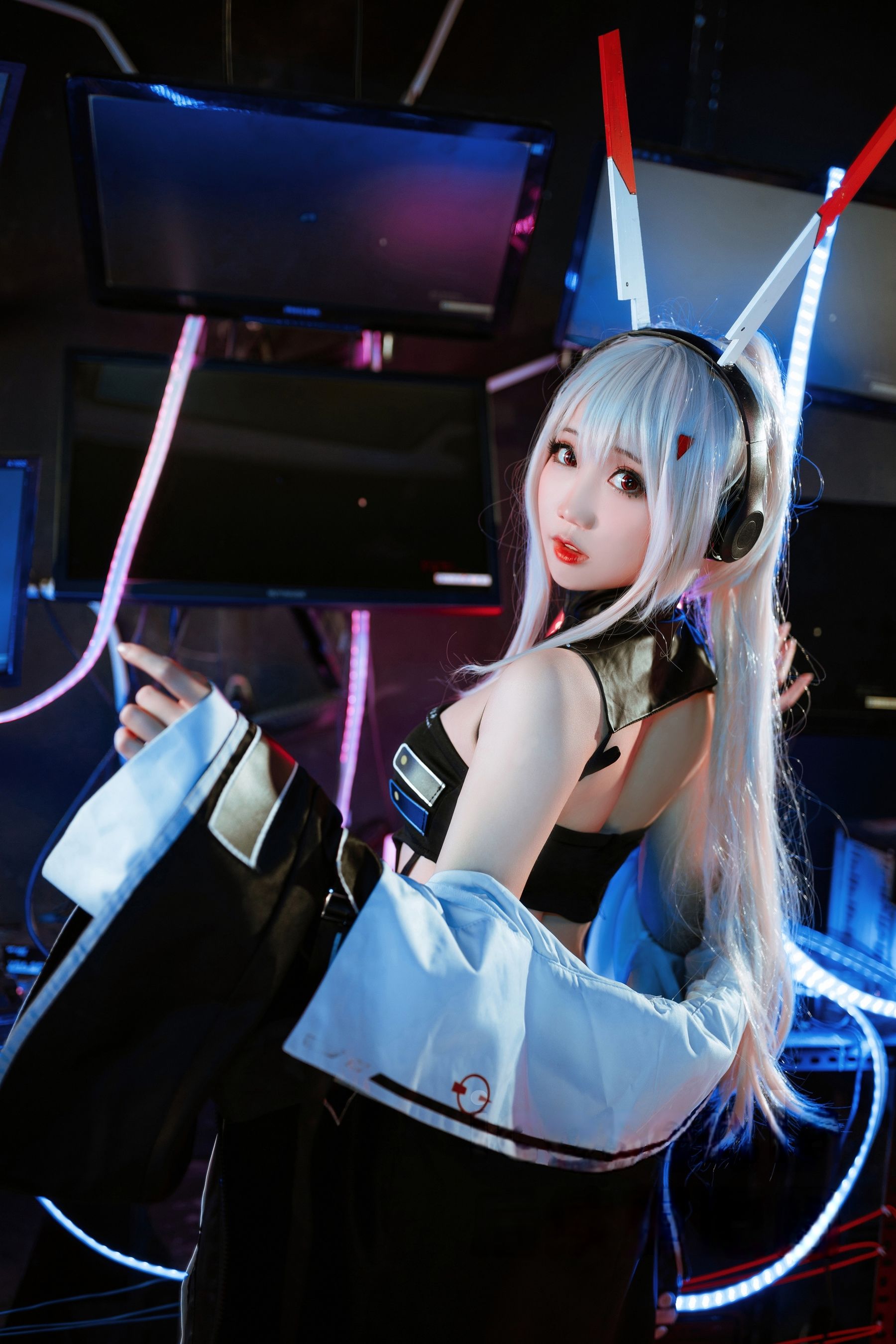 焖焖碳 - 绫波鬼神乐队/(24P)