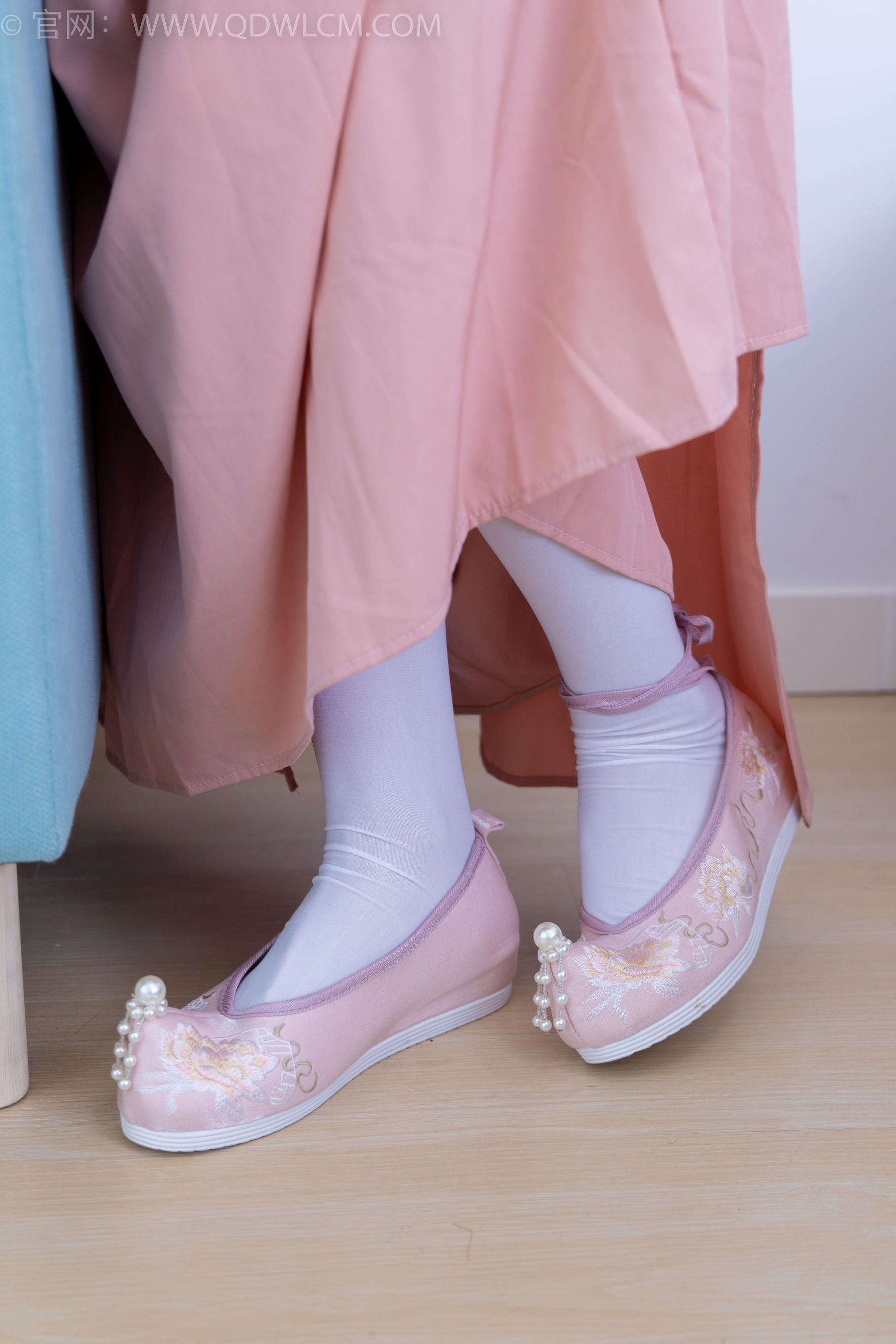 物恋传媒 No.2132 美兔 -心动一刹/(220P)