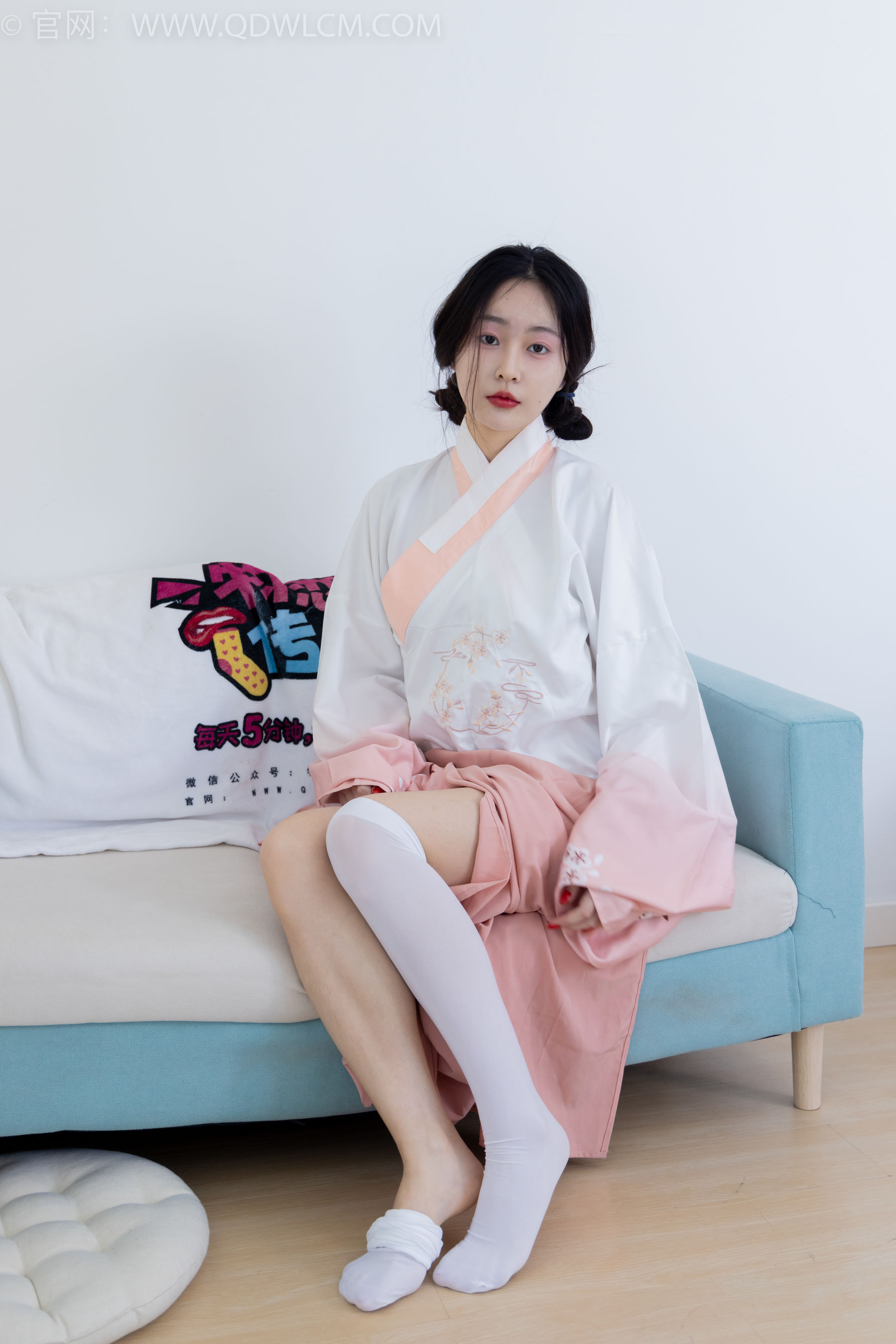 物恋传媒 No.2132 美兔 -心动一刹/(220P)