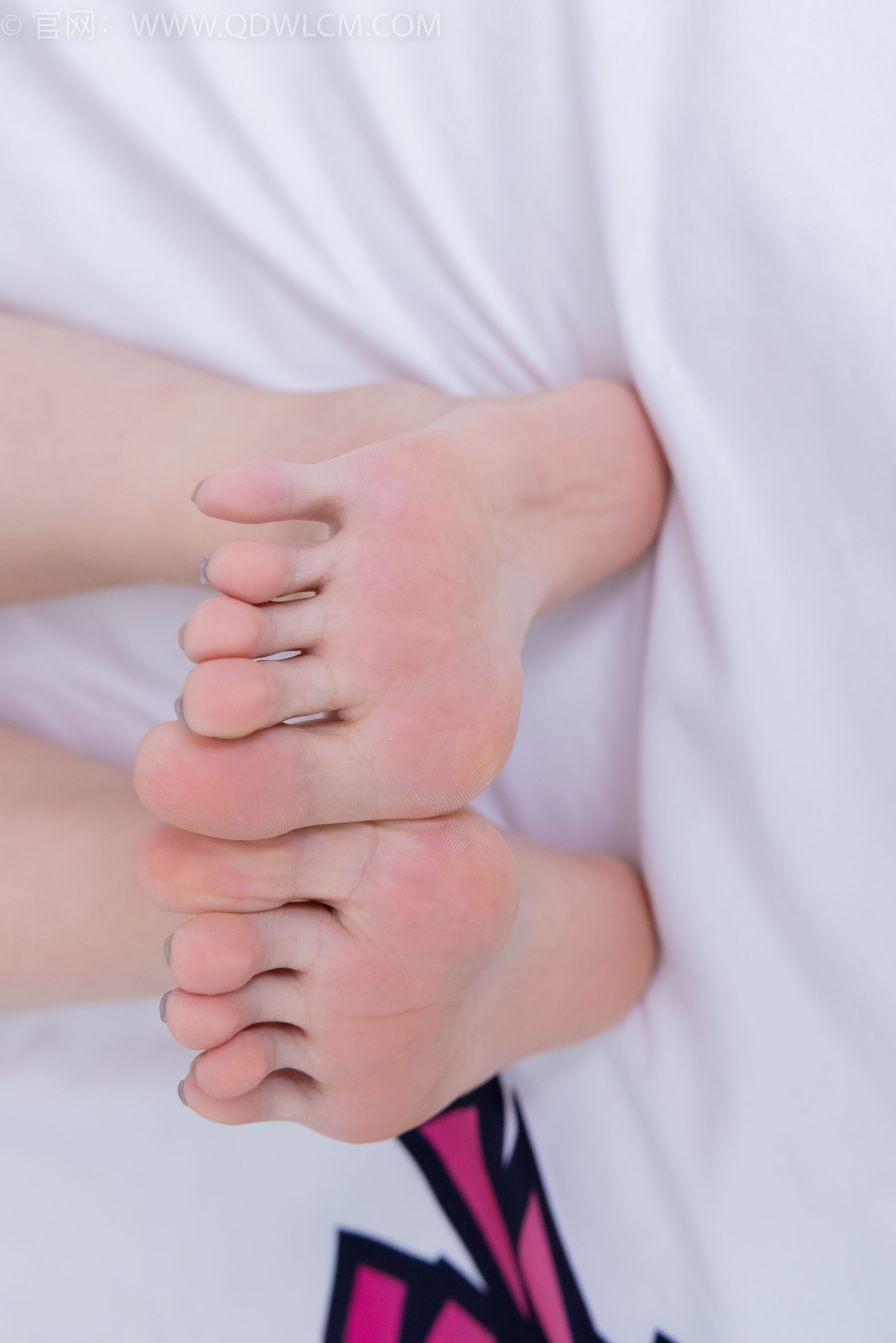 物恋传媒 No.2131 露露 -晨曦露水/(150P)