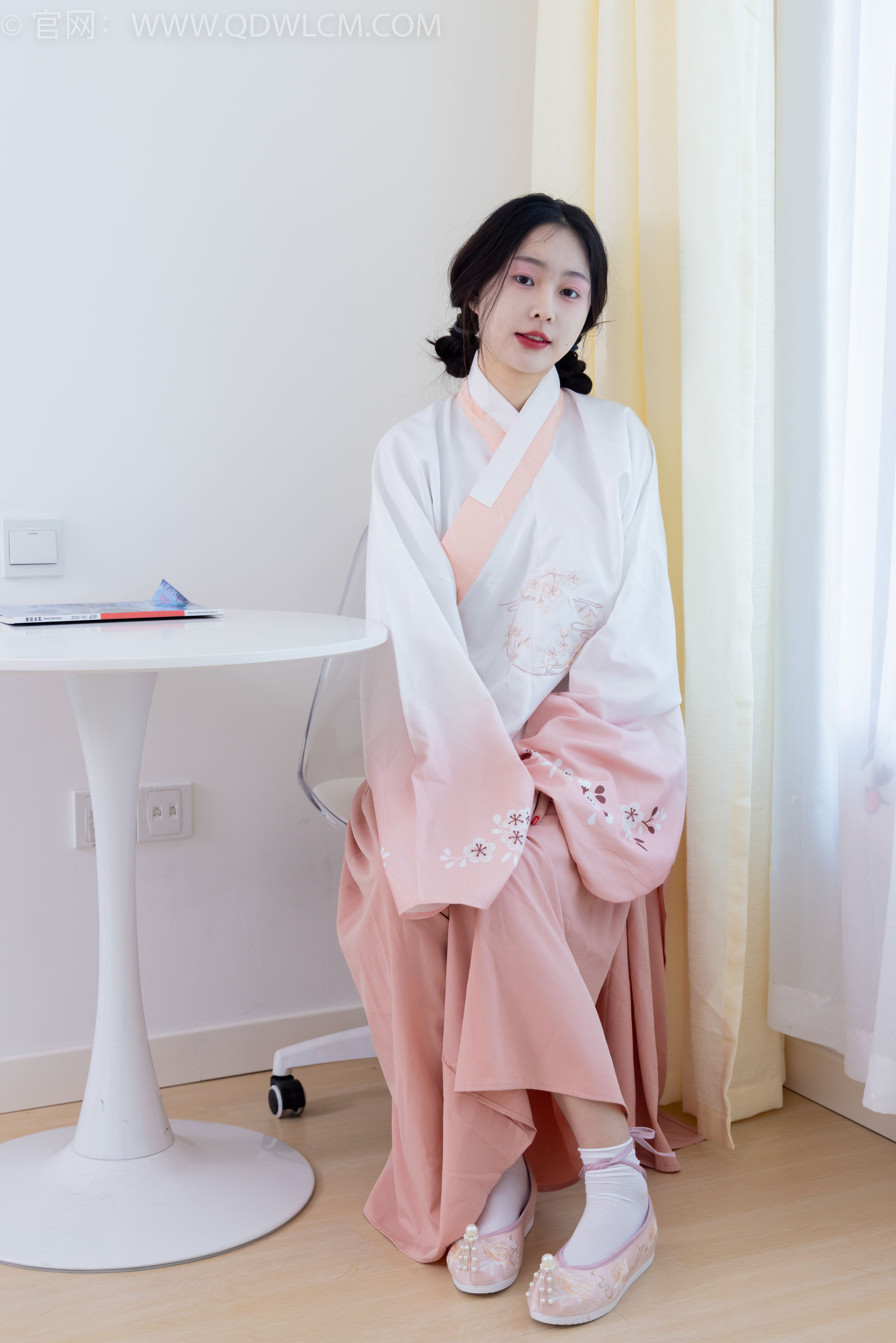 物恋传媒 No.2132 美兔 -心动一刹/(220P)