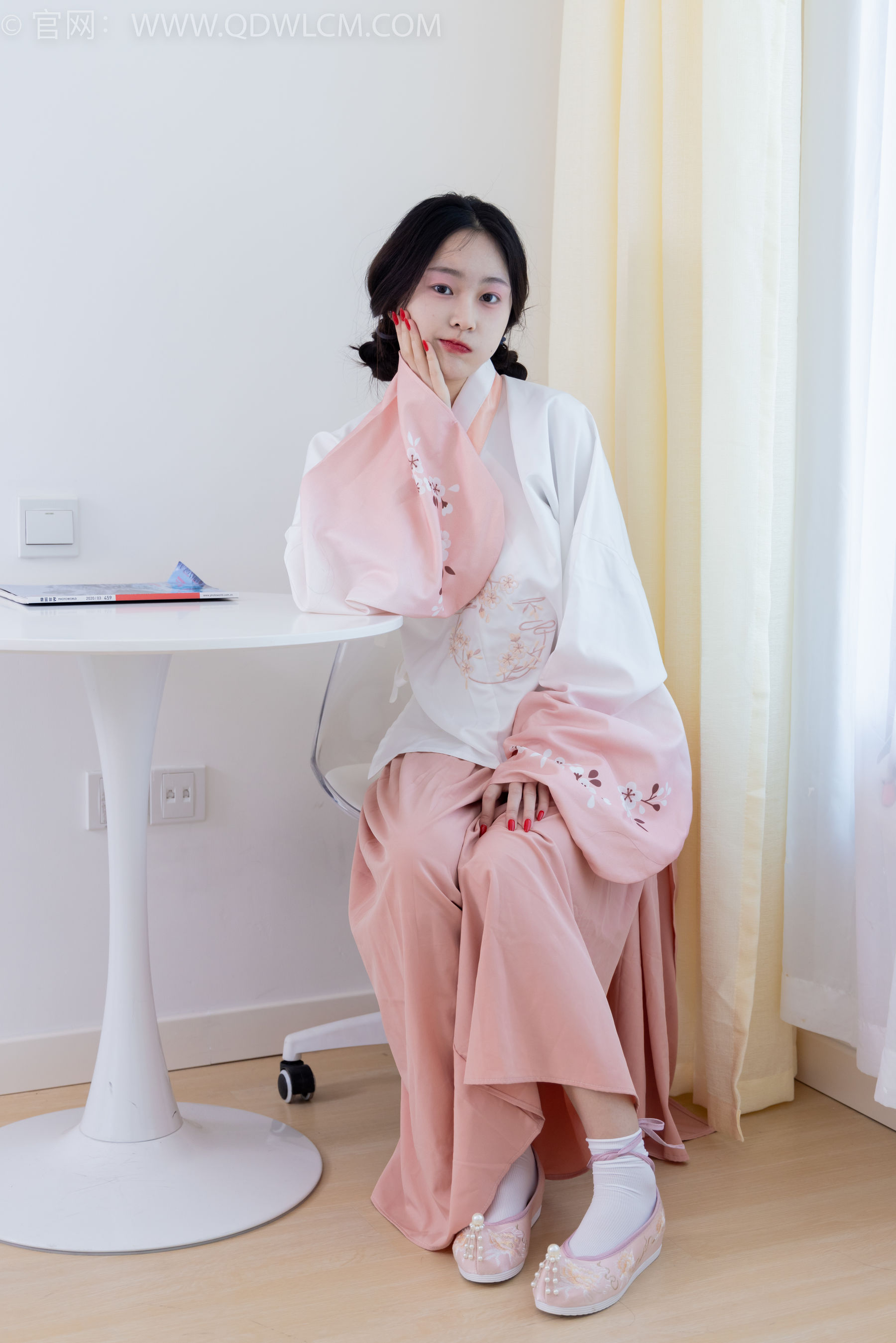 物恋传媒 No.2132 美兔 -心动一刹/(220P)