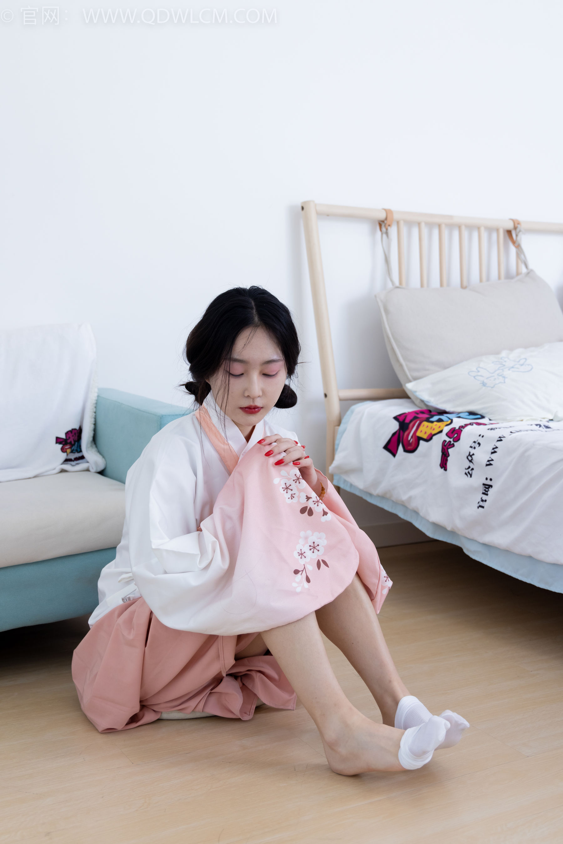 物恋传媒 No.2132 美兔 -心动一刹/(220P)