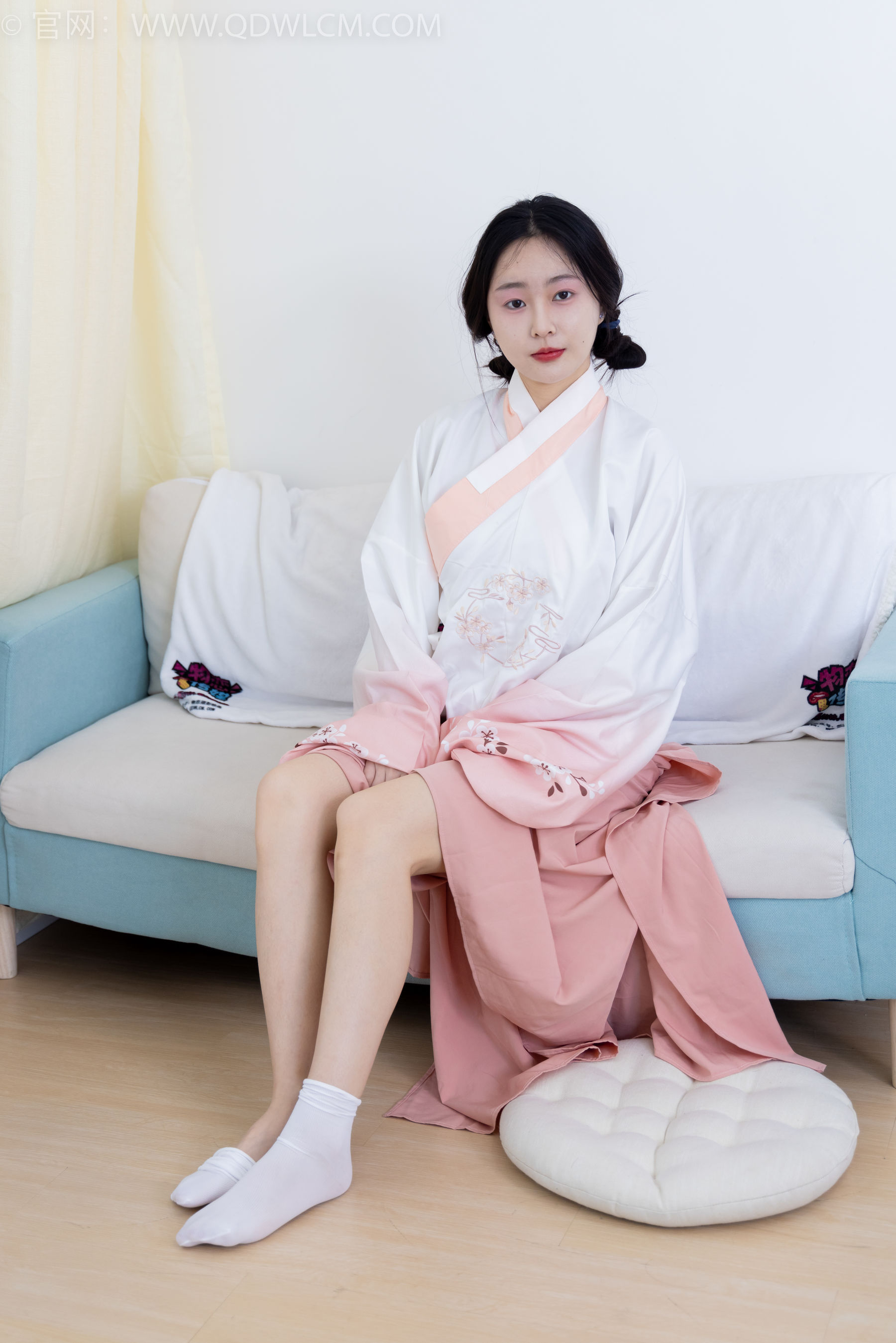 物恋传媒 No.2132 美兔 -心动一刹/(220P)