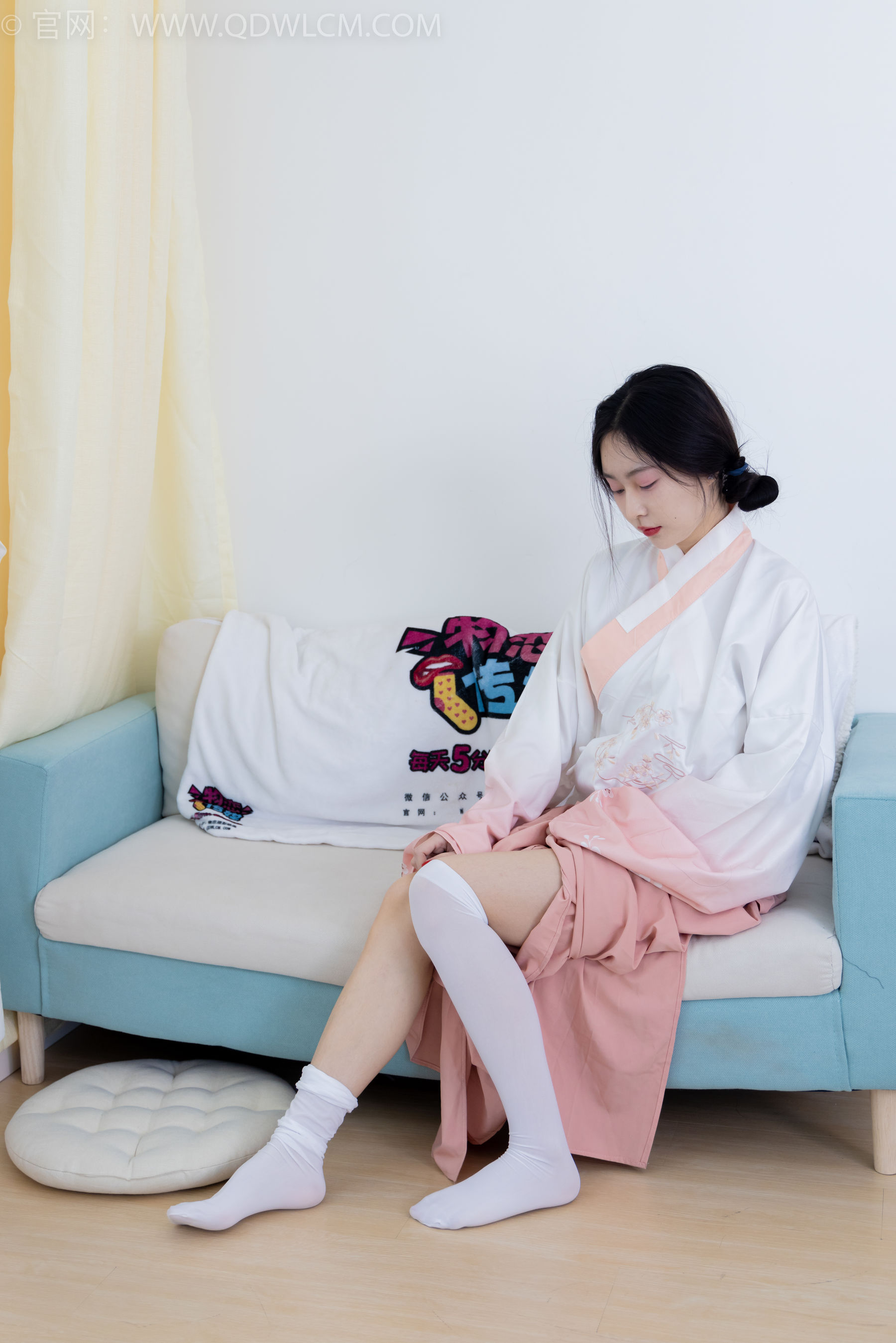 物恋传媒 No.2132 美兔 -心动一刹/(220P)