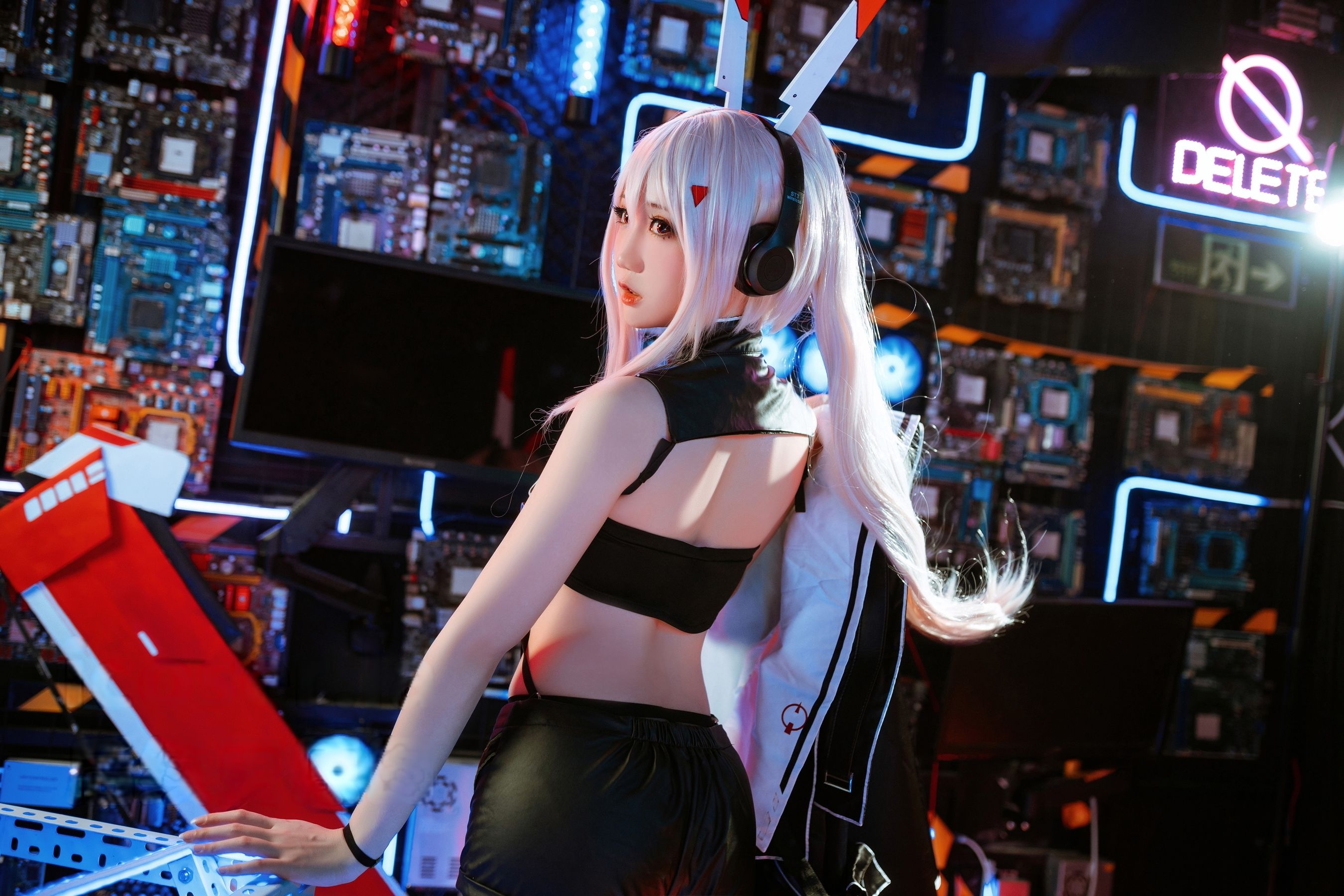 焖焖碳 - 绫波鬼神乐队/(24P)