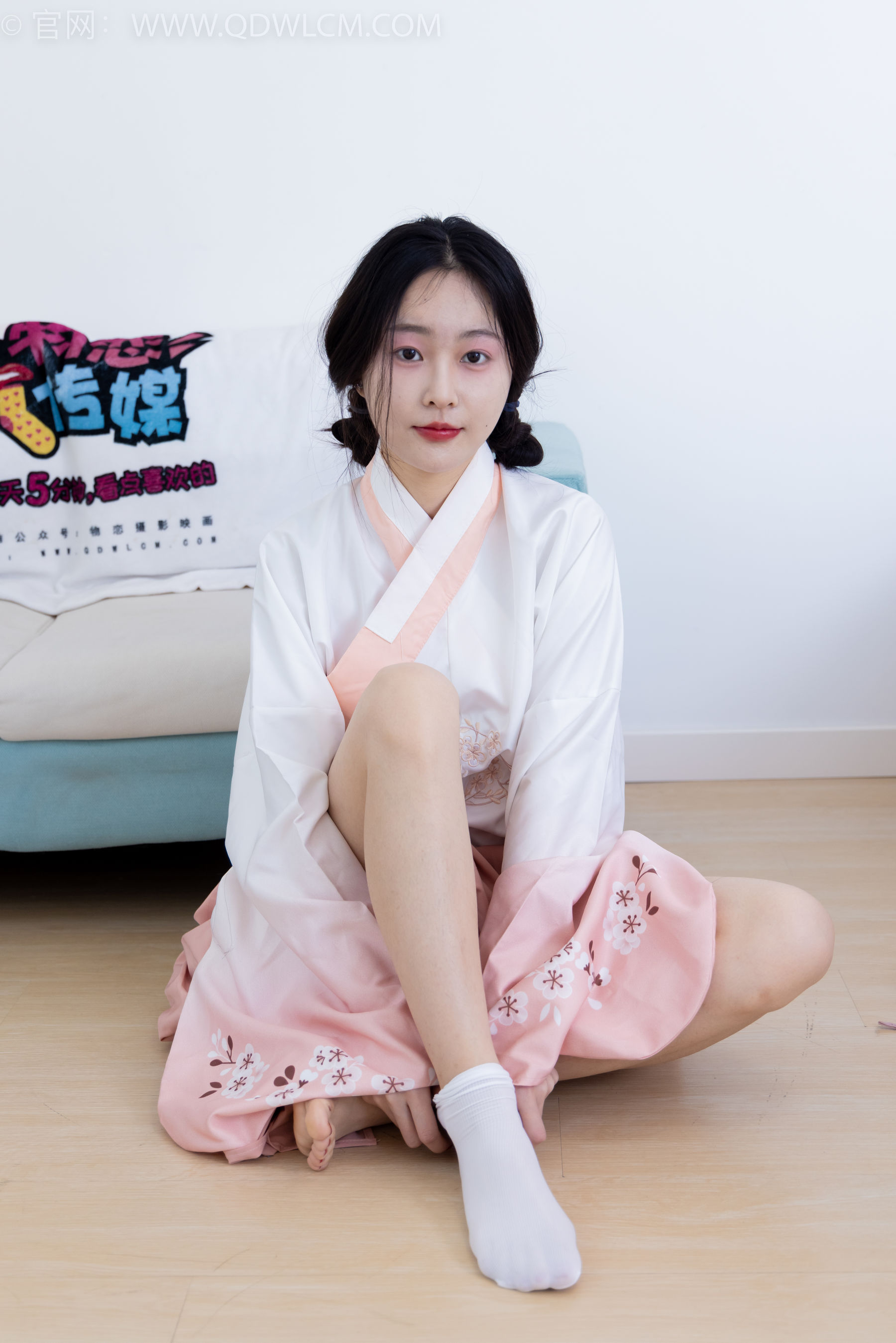 物恋传媒 No.2132 美兔 -心动一刹/(220P)