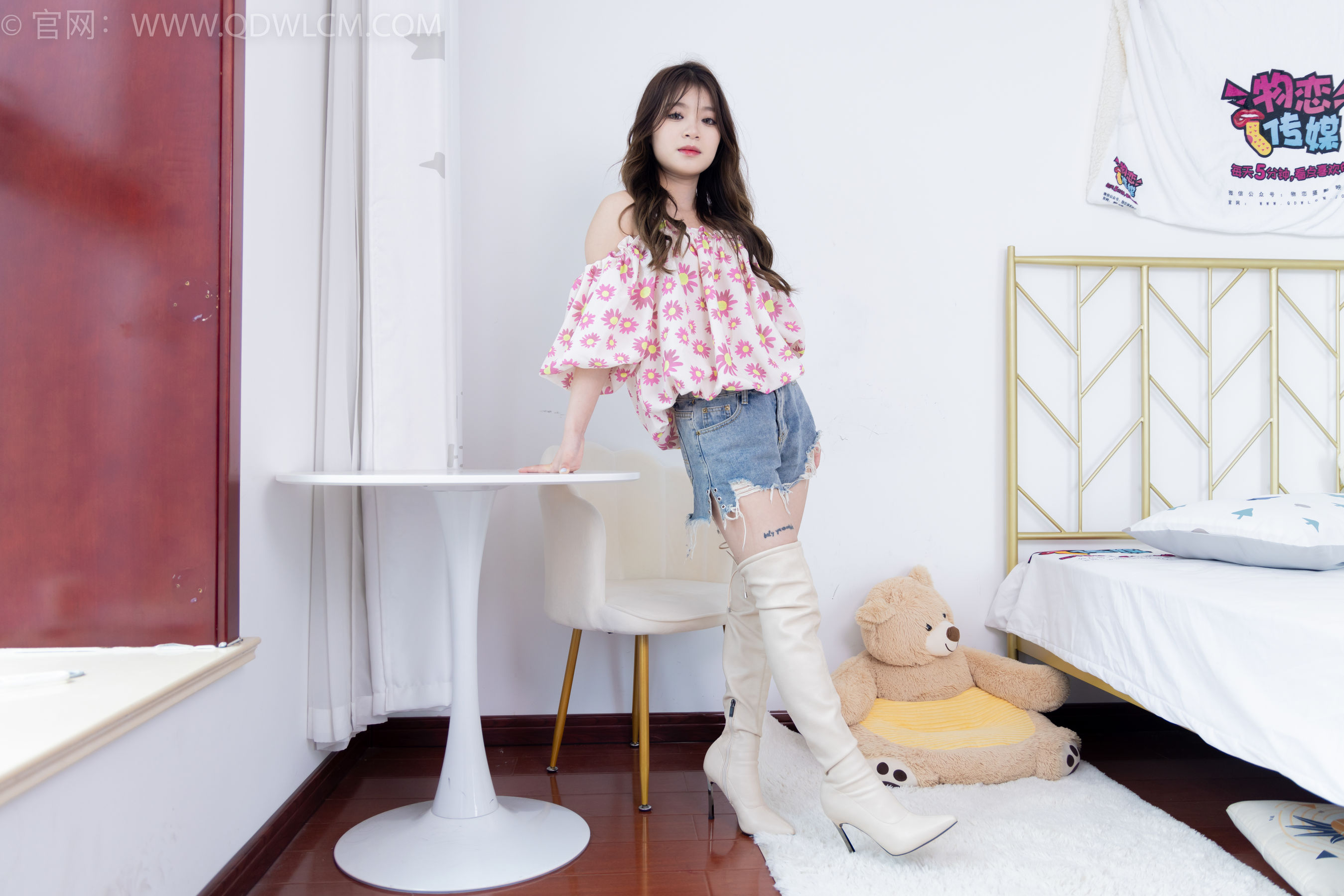 物恋传媒 No.2136 闪闪 -拥抱冬天/(170P)