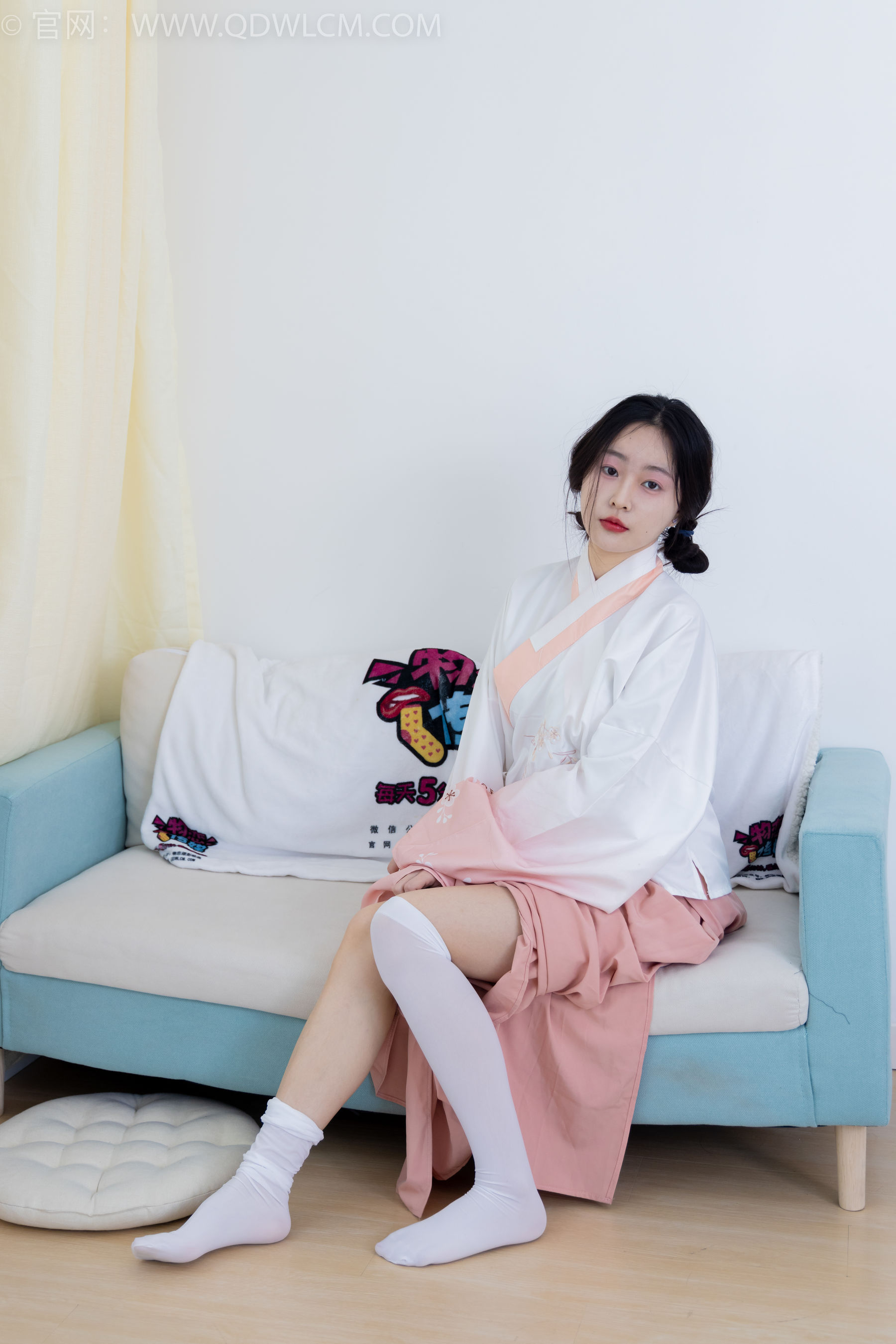 物恋传媒 No.2132 美兔 -心动一刹/(220P)