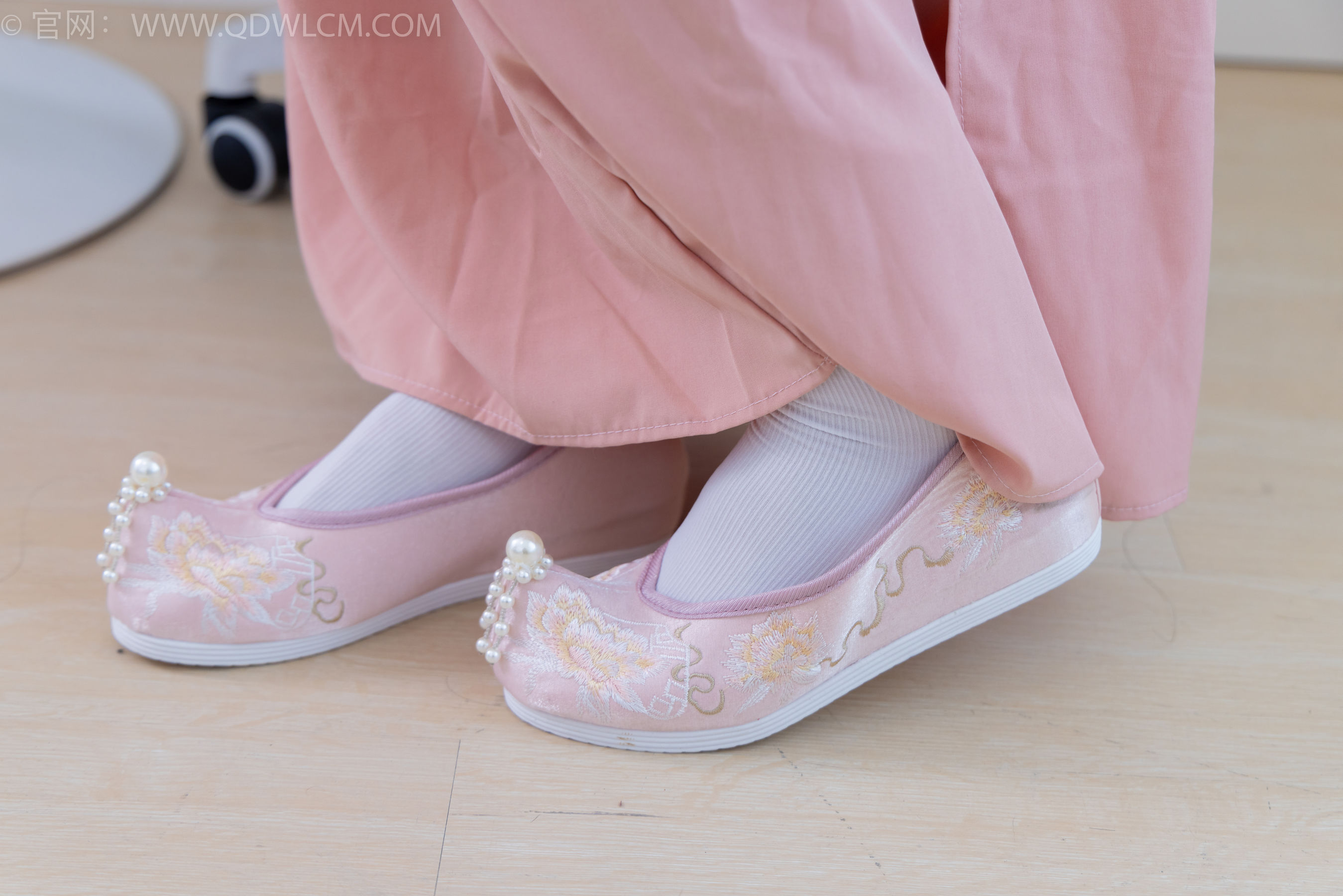 物恋传媒 No.2132 美兔 -心动一刹/(220P)