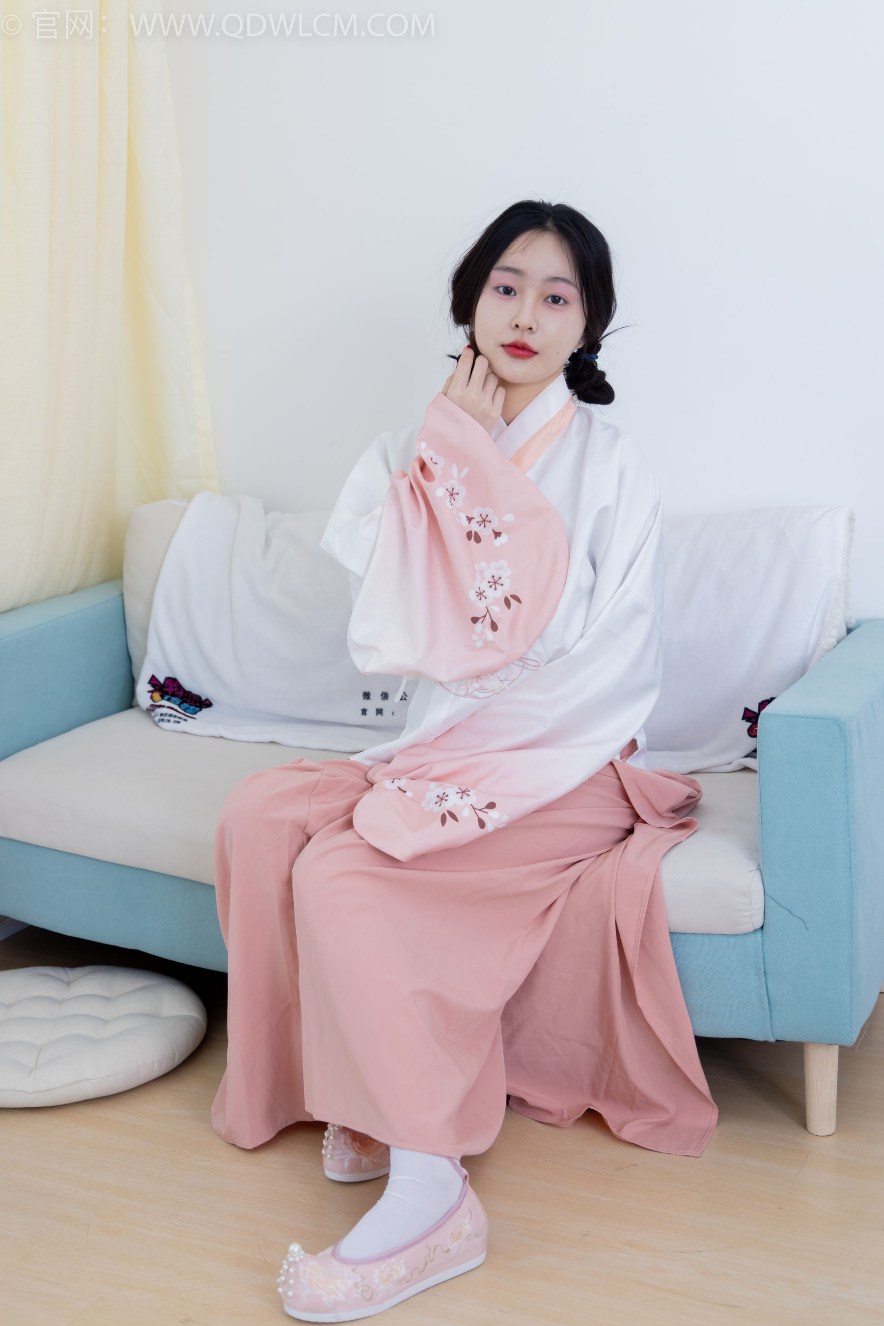 物恋传媒 No.2132 美兔 -心动一刹/(220P)