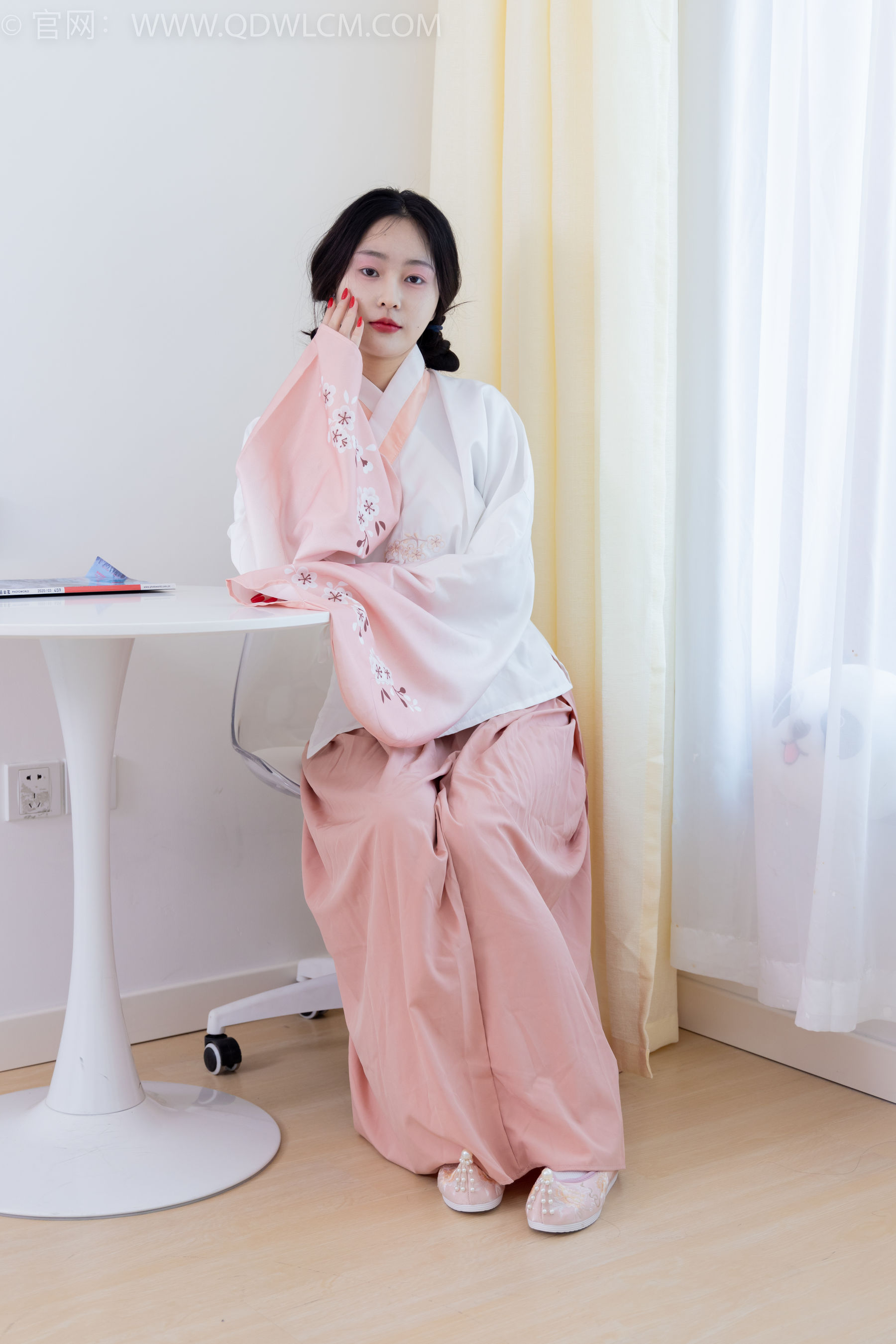 物恋传媒 No.2132 美兔 -心动一刹/(220P)