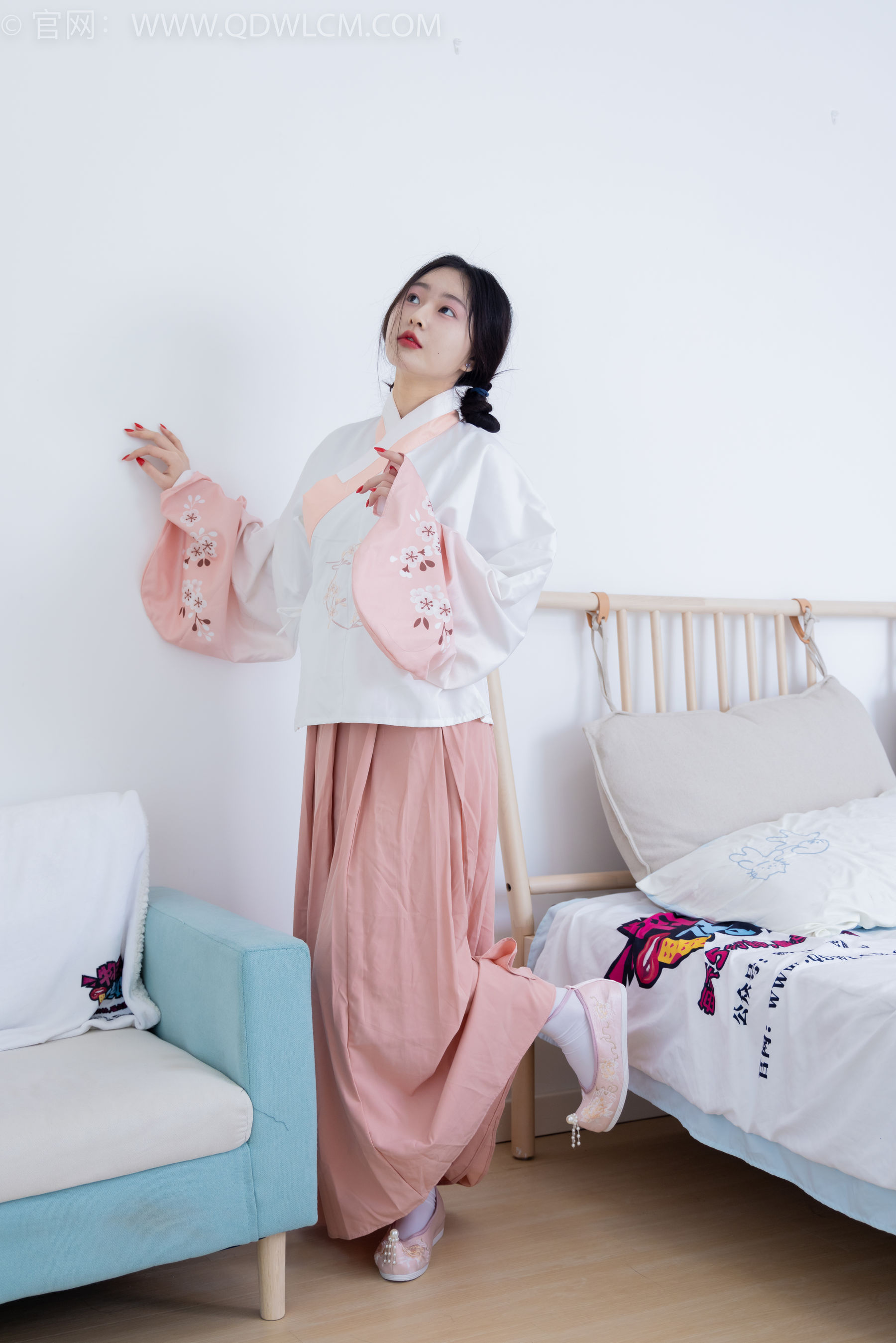 物恋传媒 No.2132 美兔 -心动一刹/(220P)