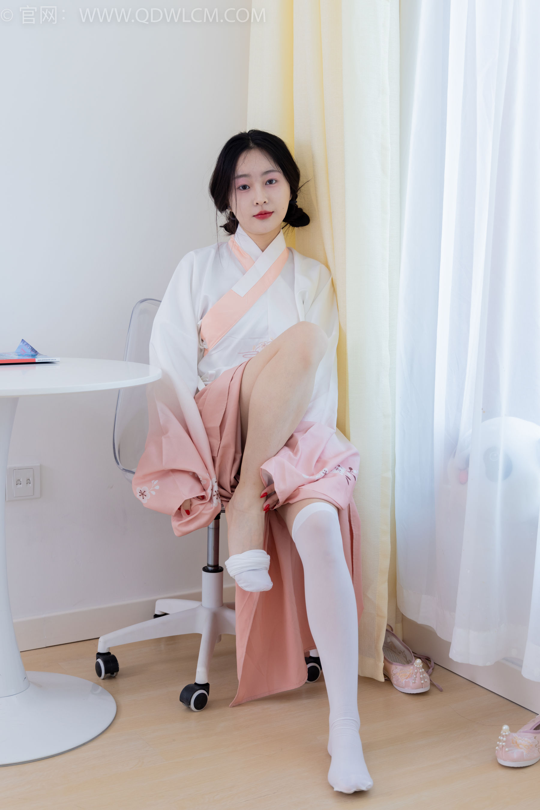 物恋传媒 No.2132 美兔 -心动一刹/(220P)