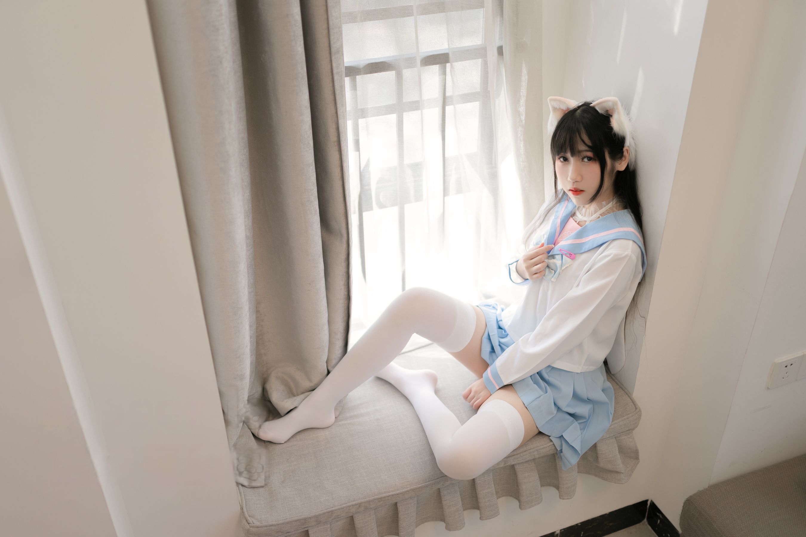 微博人气Coser不呆猫 - 白色兔子JK/(63P)