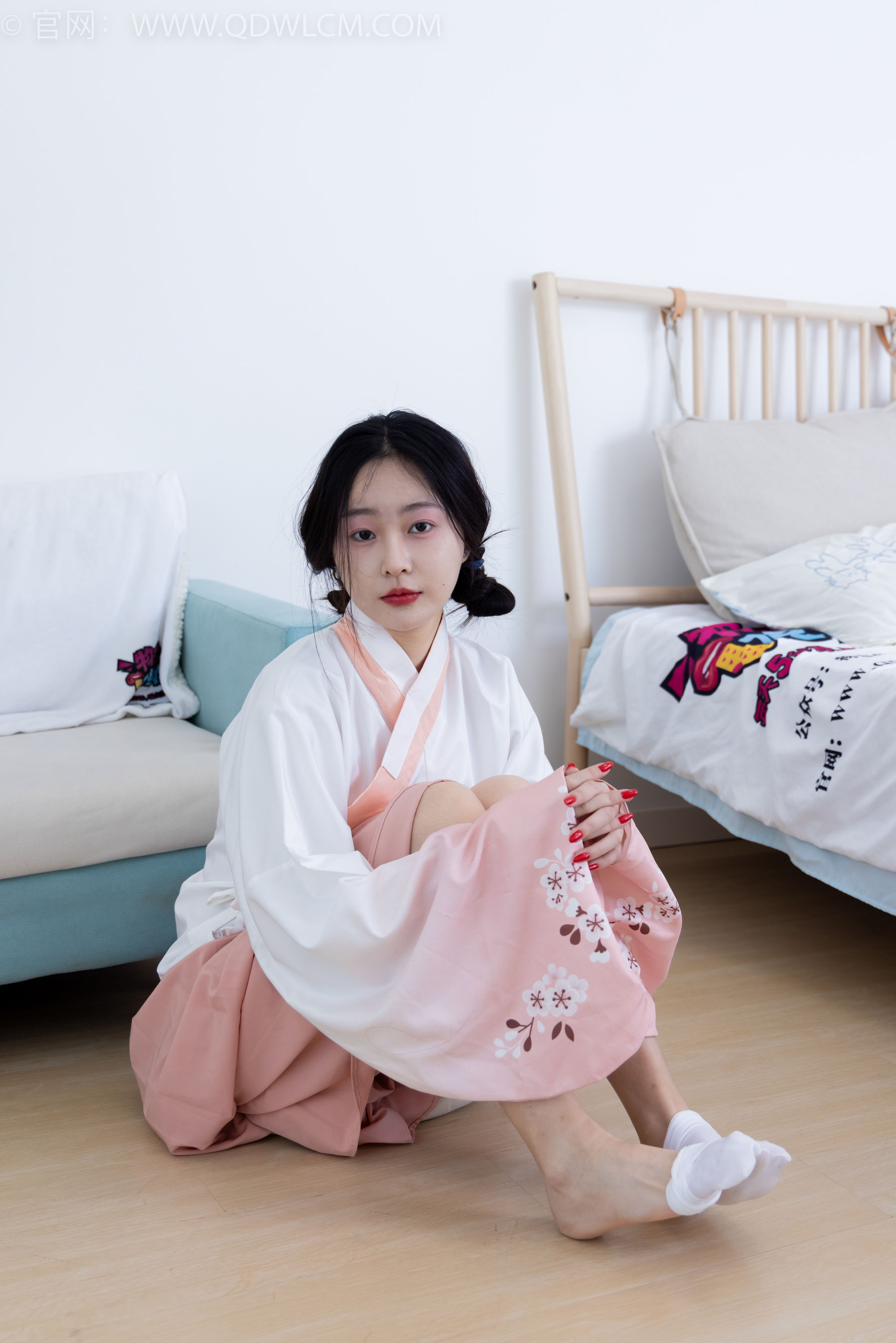 物恋传媒 No.2132 美兔 -心动一刹/(220P)