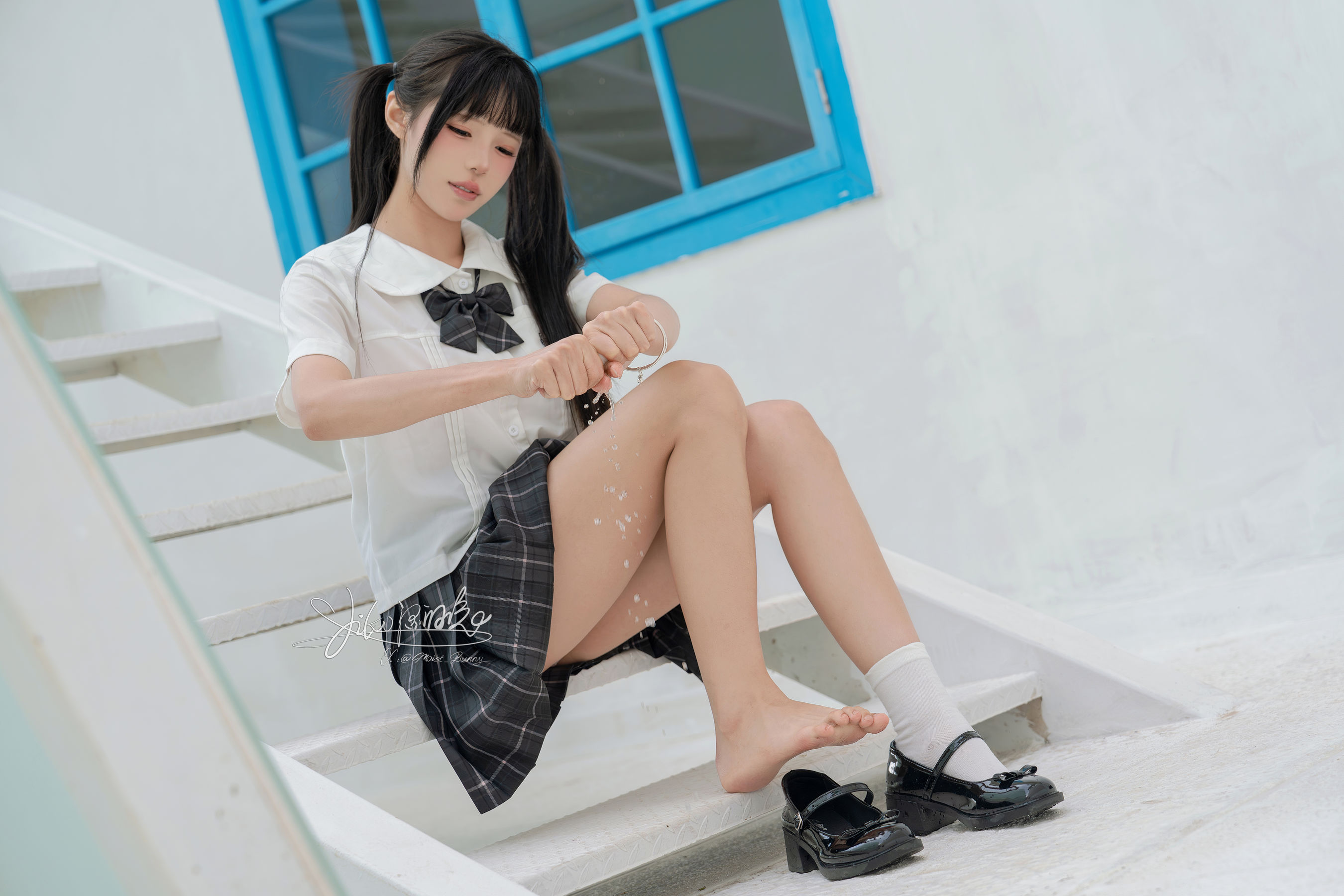 咬一口兔娘 - 雨后小故事/(89P)