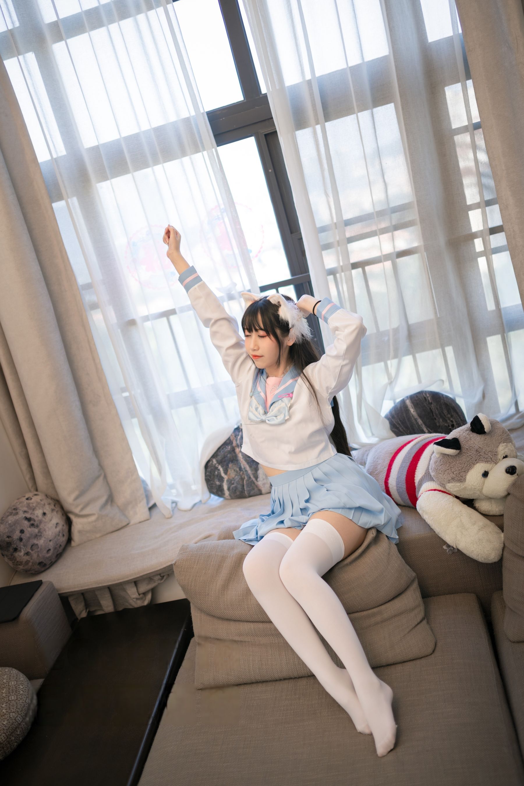 微博人气Coser不呆猫 - 白色兔子JK/(63P)